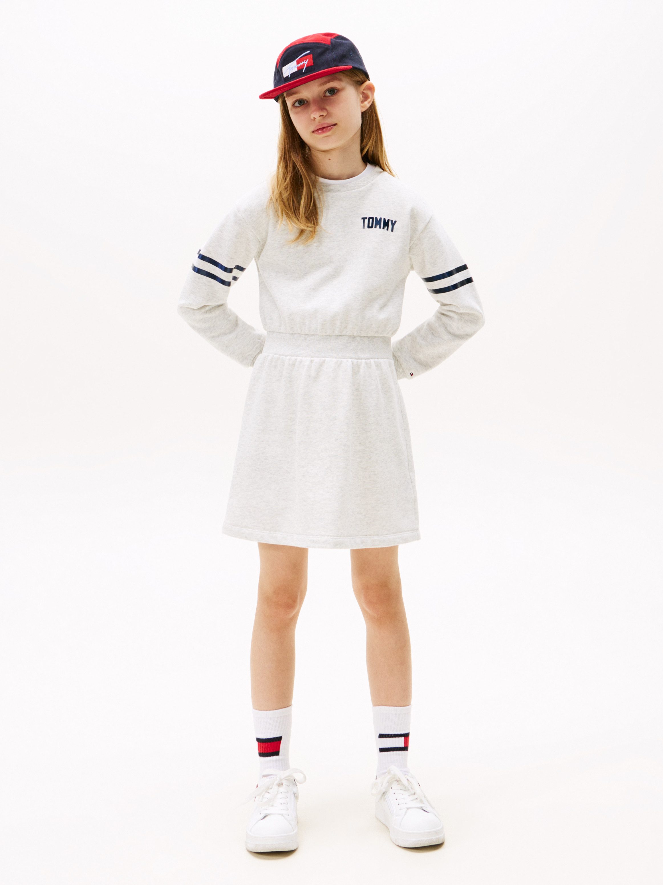 Tommy Hilfiger Sweatkleid SATIN APPLIQUE HWK DRESS LS für Kinder bis 16 Jahre, mit Satin-Applikation
