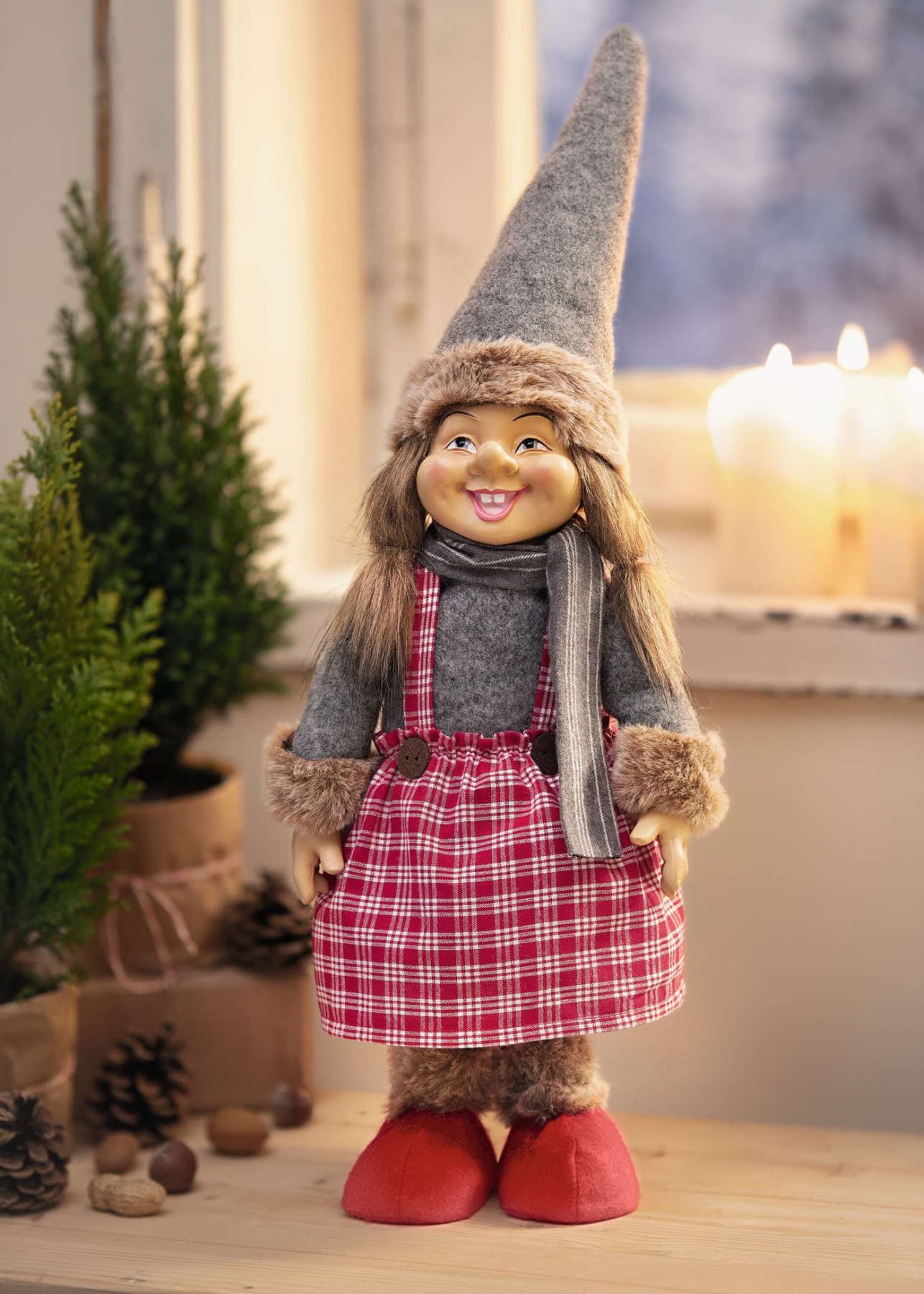 Dekoleidenschaft Wichtel "Ronja" Wichtelmädchen 45 cm, Winterdeko, Dekowichtel, Weihnachtsdeko, Weihnachtswichtel aus Textil, bewegliche Arme