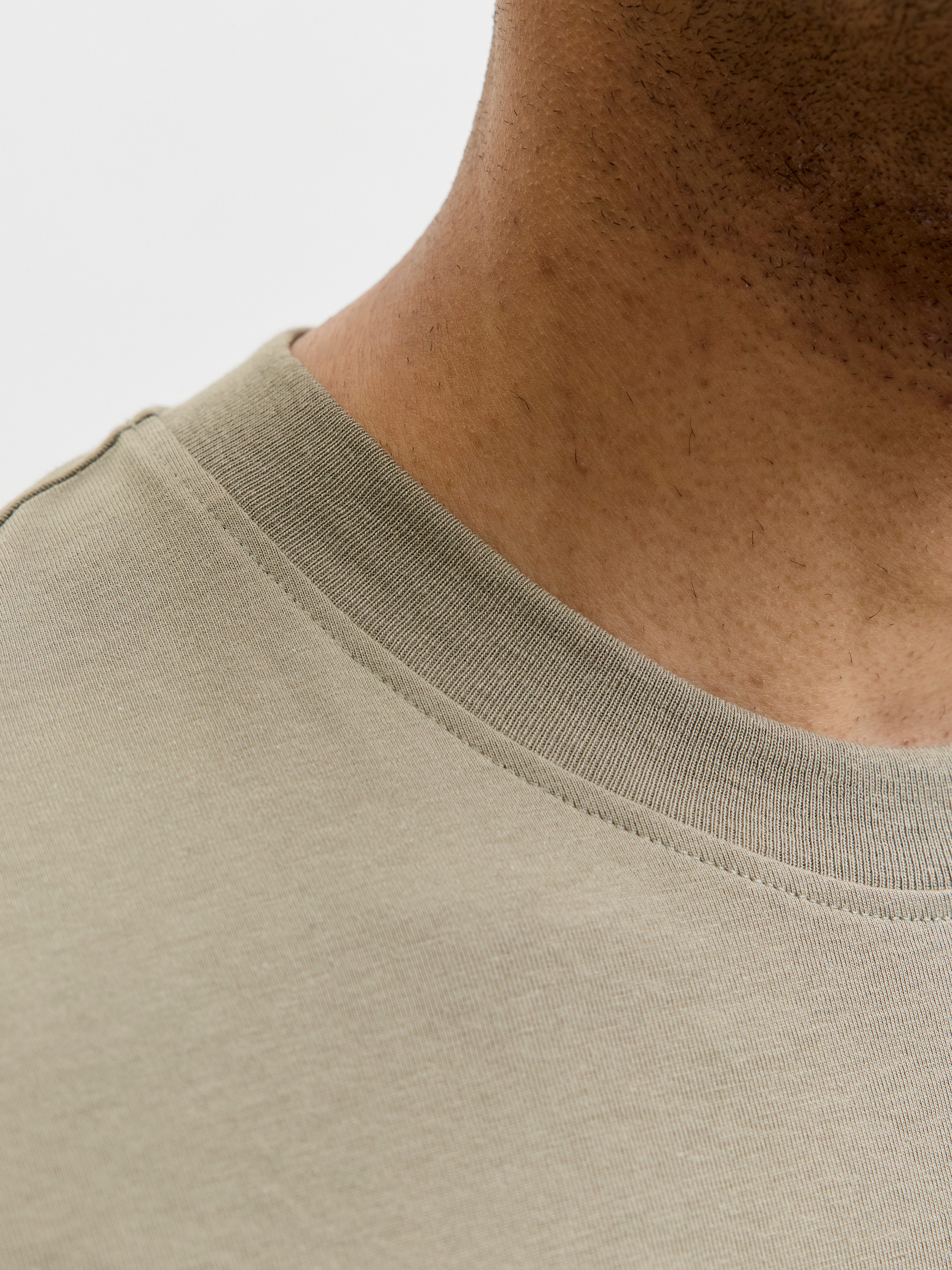 Jack & Jones Rundhalsshirt JCOFUSION BOX PRINT TEE SS CN SN Baumwolle, regular fit