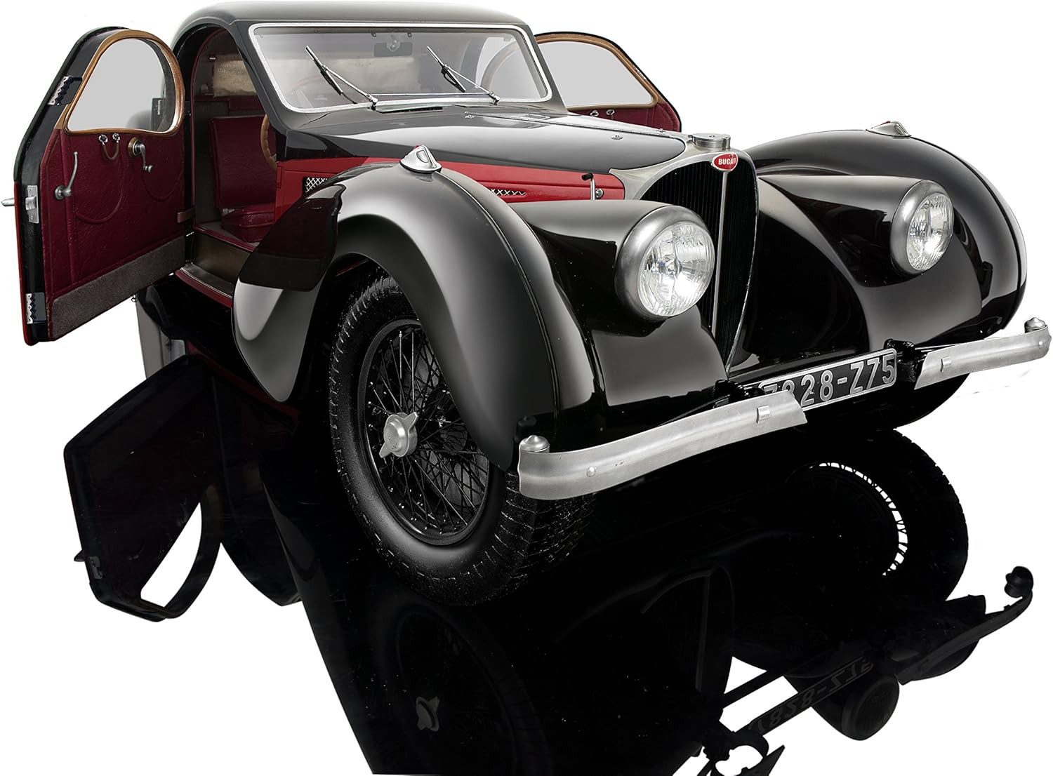 Bauer Spielwaren Modellauto Bugatti Type 57SC Atalante 1937 (1:12)
