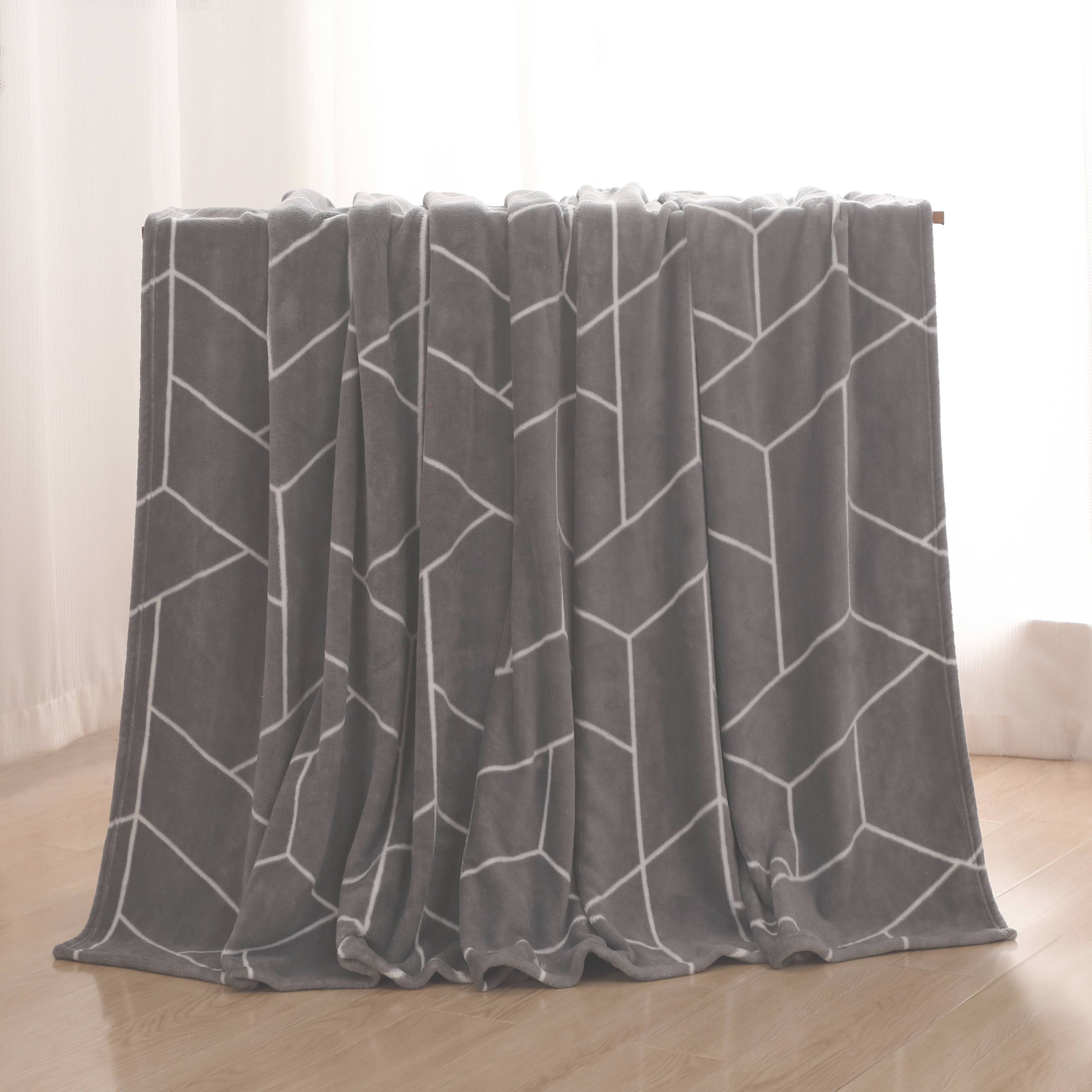 Wohndecke Jack, One Home, Kuscheldecke flauschig warm und kuschelig weich, Tagesdecke