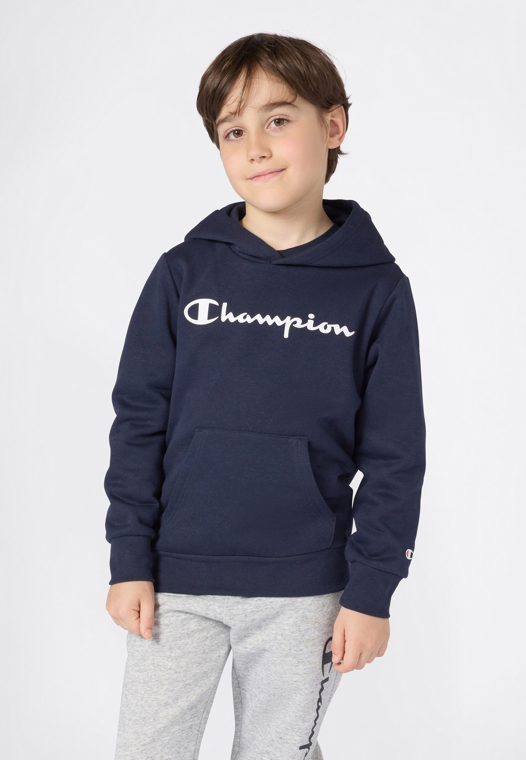 Champion Kapuzensweatshirt SPORTWEAR HOODIE Standard Fit für Kinder, mit Kängurutasche, ohne Verschluss, in normaler Länge