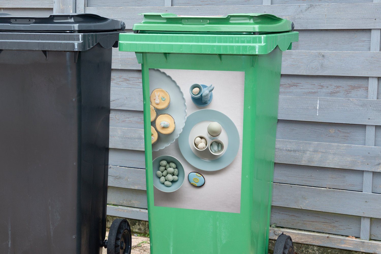 Ostertisch Mülleimer-aufkleber, (1 Wandsticker MuchoWow mit Ein Süßigkeiten und Container, Mülltonne, gefüllt Cupcakes Abfalbehälter St), Sticker,