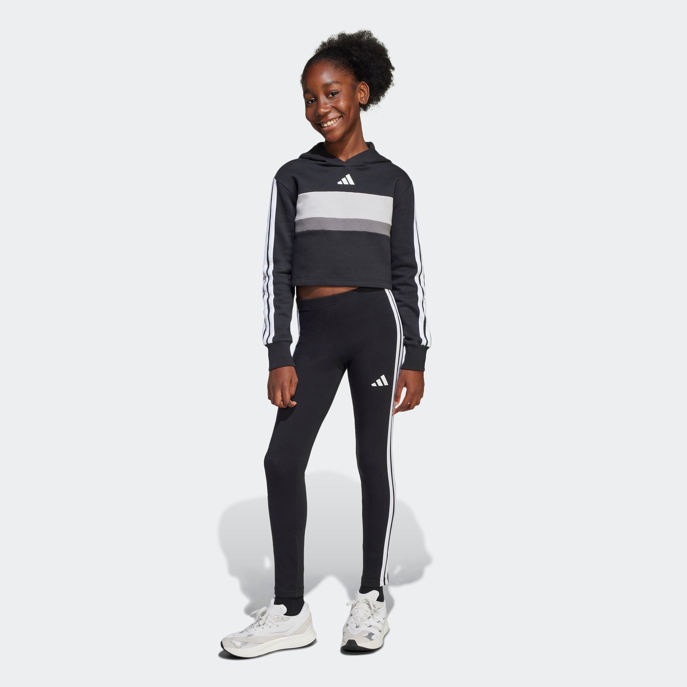 adidas Sportswear Trainingsanzug SEASONAL ESSENTIALS TIBERIO 3-STREIFEN KIDS LEGGINGS-SET (2-tlg)
