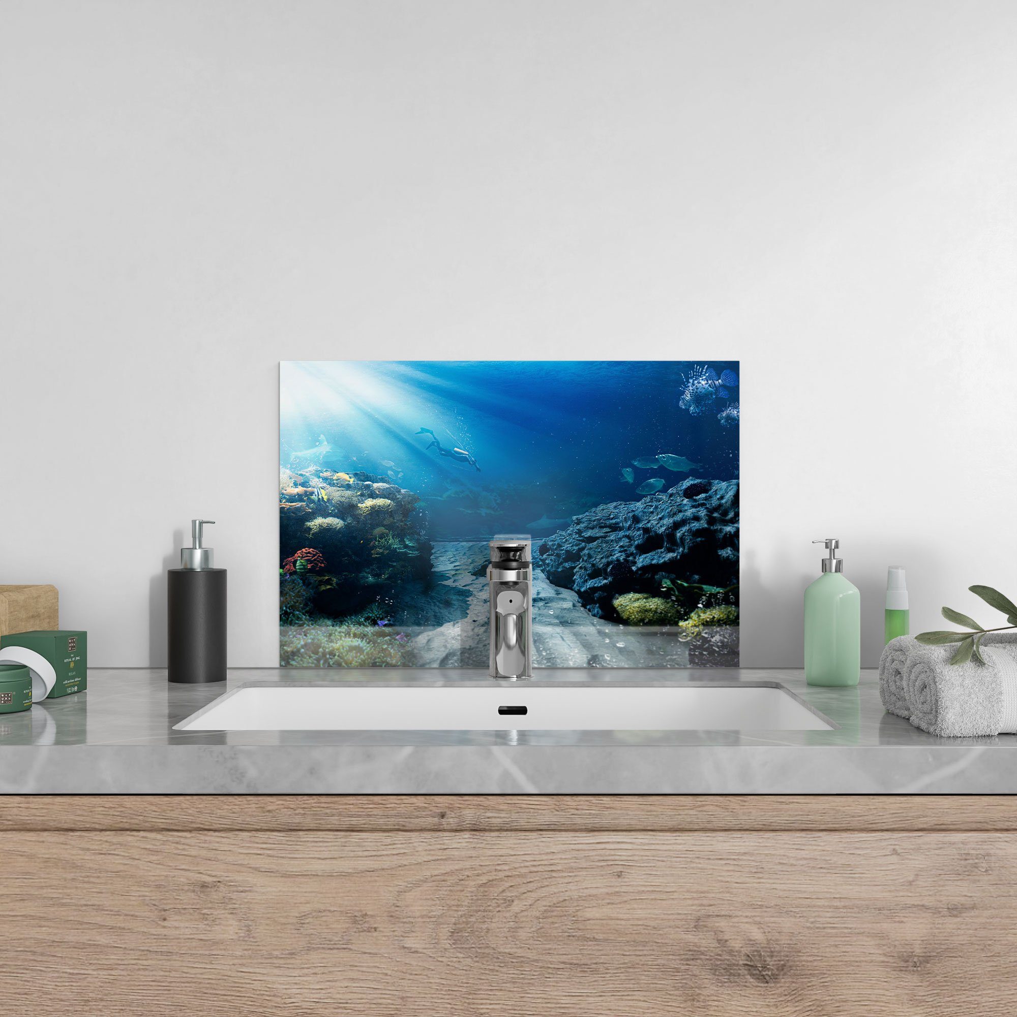 DEQORI Küchenrückwand 'Korallenriff-Taucher', Glas Herdblende Spritzschutz Badrückwand