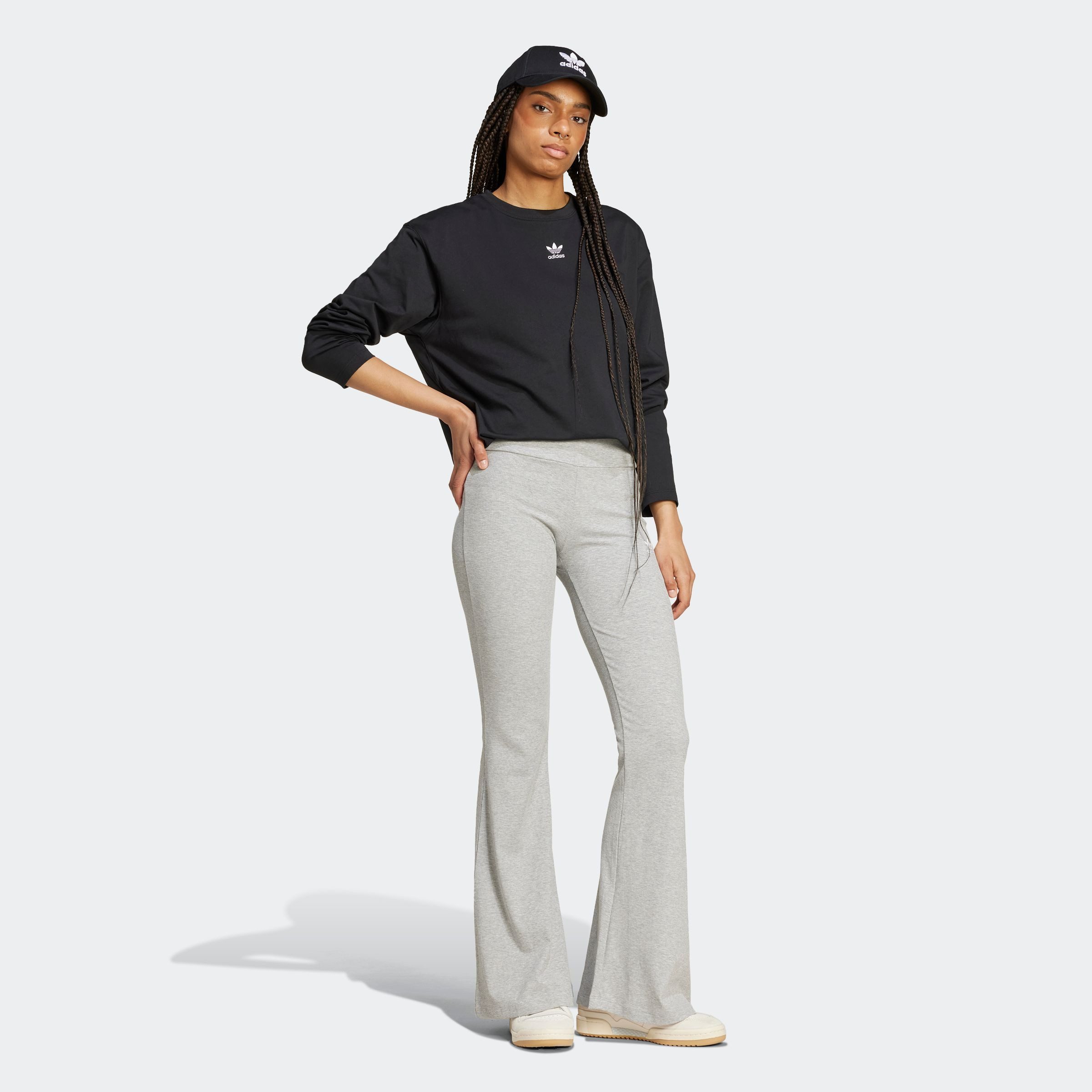 adidas Originals Langarmshirt ESSENTIALS LONGSLEEVE lockerer Schnitt, Langarm, aus Baumwolljersey