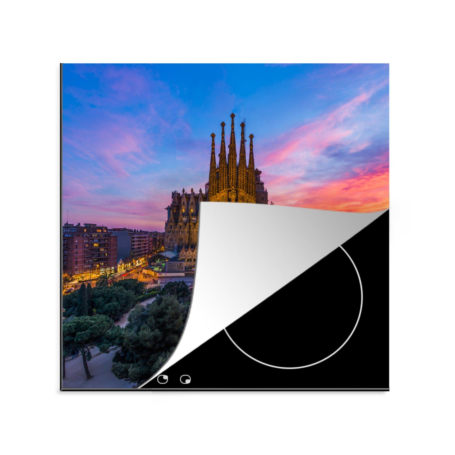 MuchoWow Herdblende-/Abdeckplatte Sonnenuntergang hinter der Sagrada Familia in Spanien, Vinyl, (1 tlg), 78x78 cm, Ceranfeldabdeckung, Arbeitsplatte für küche | Herdabdeckplatten