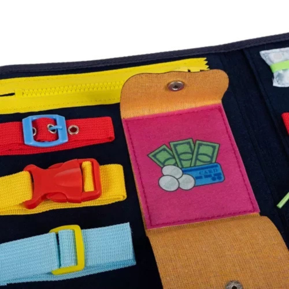 KRUZZEL Tafel Motorikbrett Filztasche, (Spar-Set, 1-tlg., 28 x 33 x 2 cm faltbar), 14 Manipulationselemente, faltbar, Filz, für unterwegs – Bild 3 von 5
