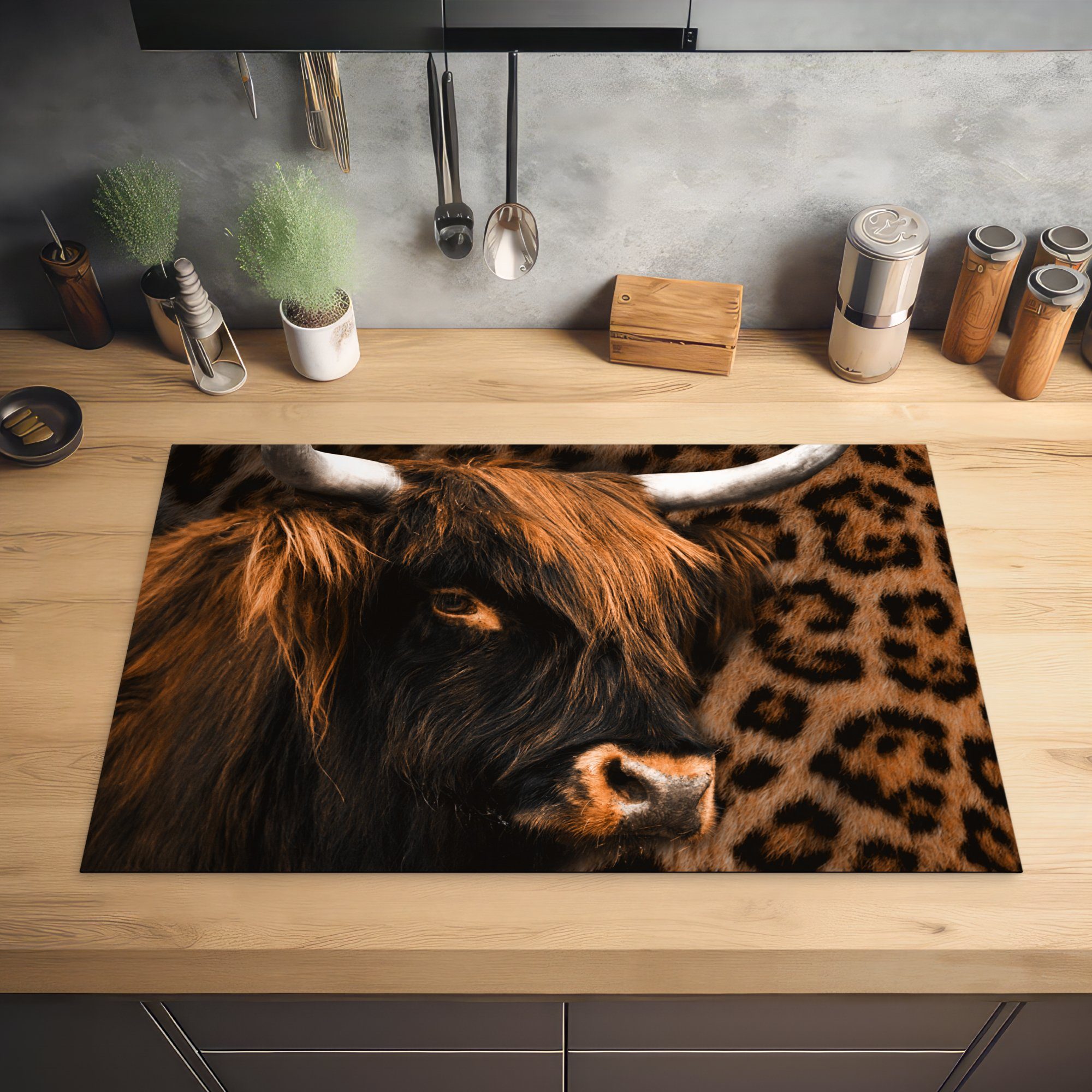 MuchoWow Herdblende-/Abdeckplatte Pantherdruck tlg), 81x52 - Ceranfeldabdeckung Induktionskochfeld die cm, (1 - Highlander Schutz küche, Vinyl, Design, für Schottischer