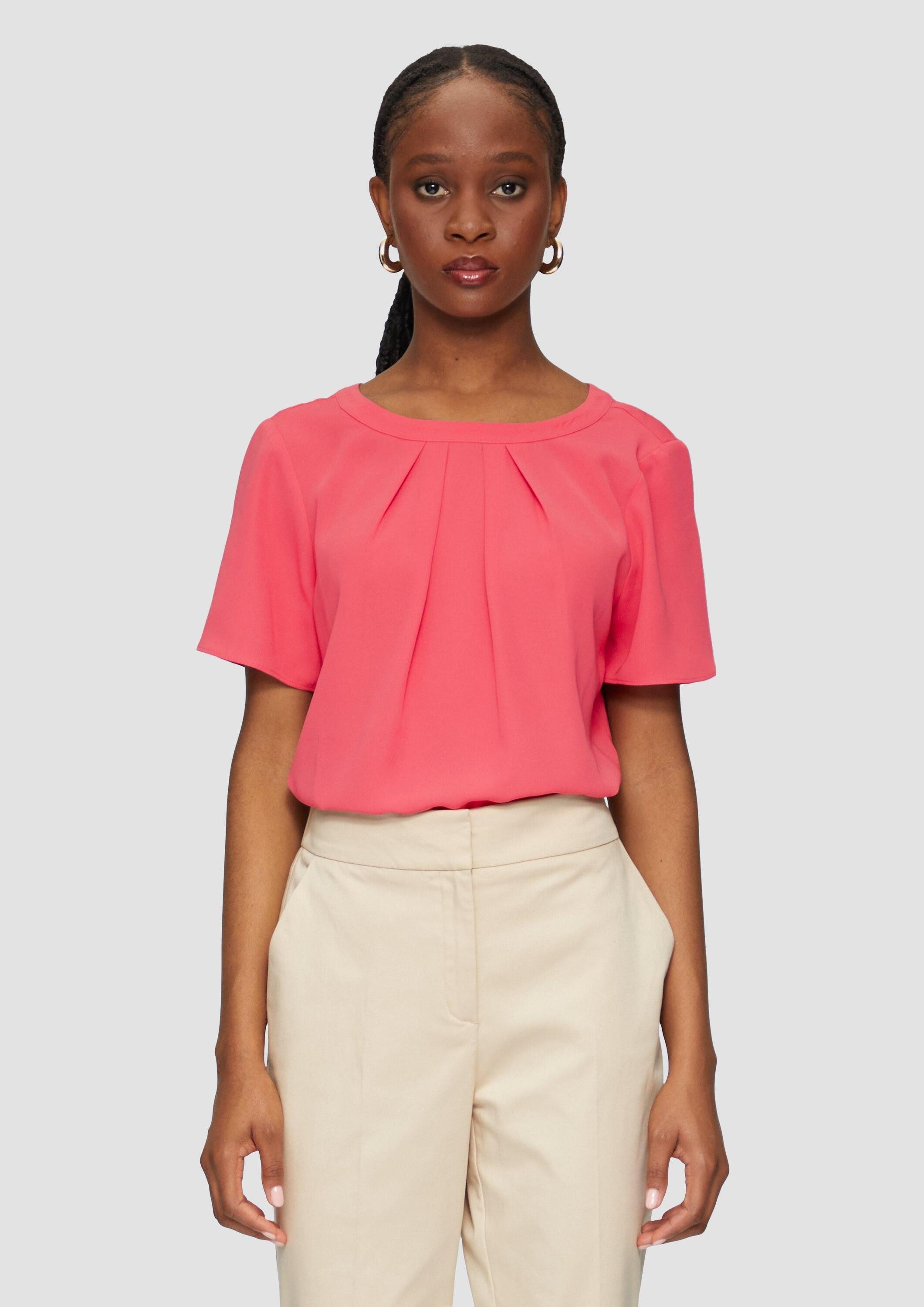 s.Oliver Kurzarmbluse Bluse Crêpe-Bluse mit Falten am Ausschnitt