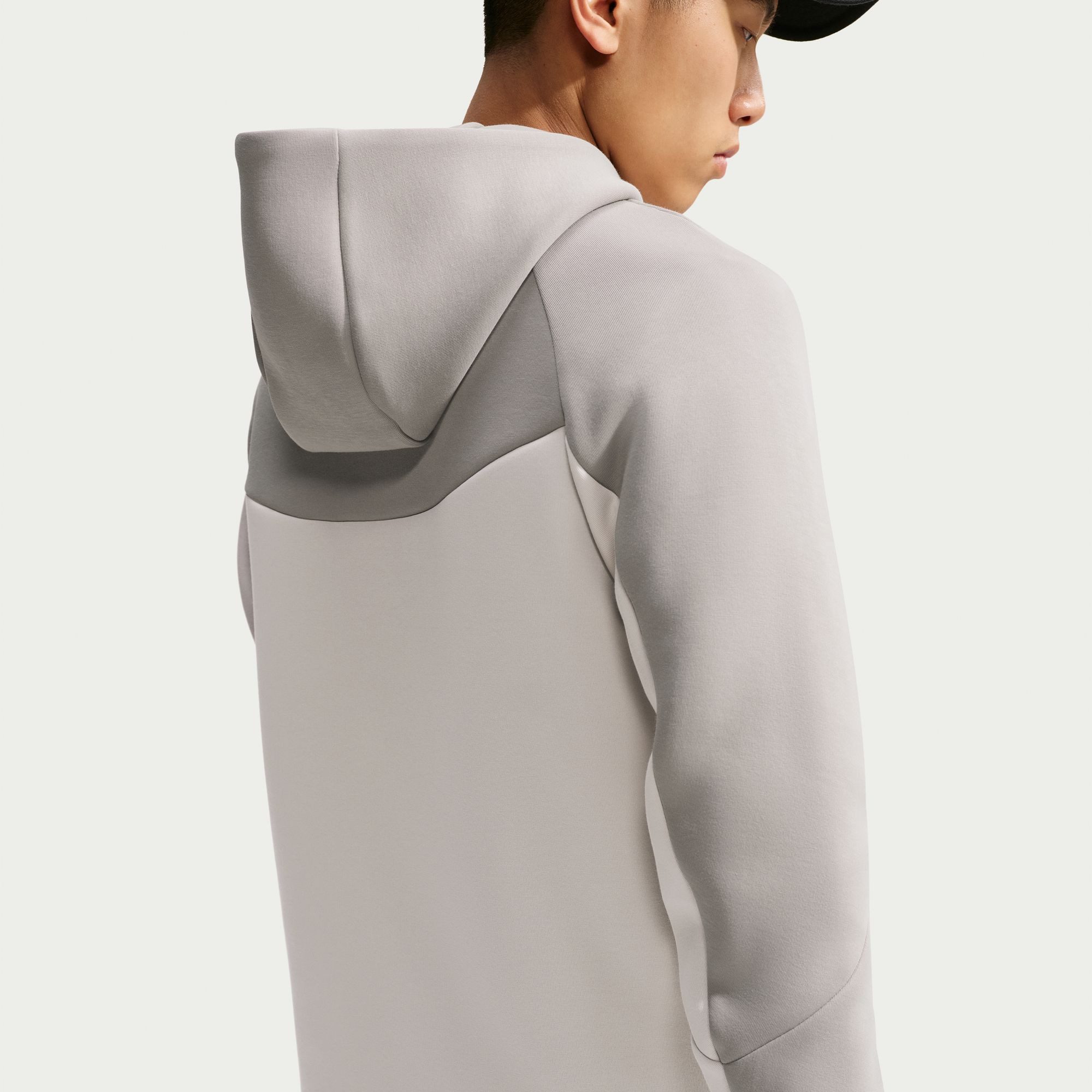 Nike Sportswear Sweatjacke M NK TCH FLC FZ WR HOODIE mit 2-Wege-Reißverschluss, aus elastischem Material