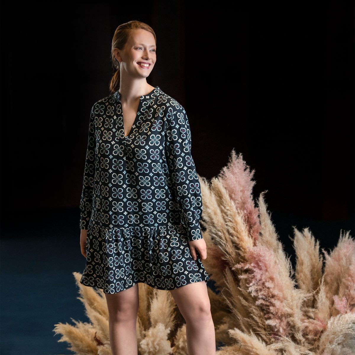 LIVING CRAFTS Midi dress SOLENNE Straight Fit with flounce for an elegant silhouette