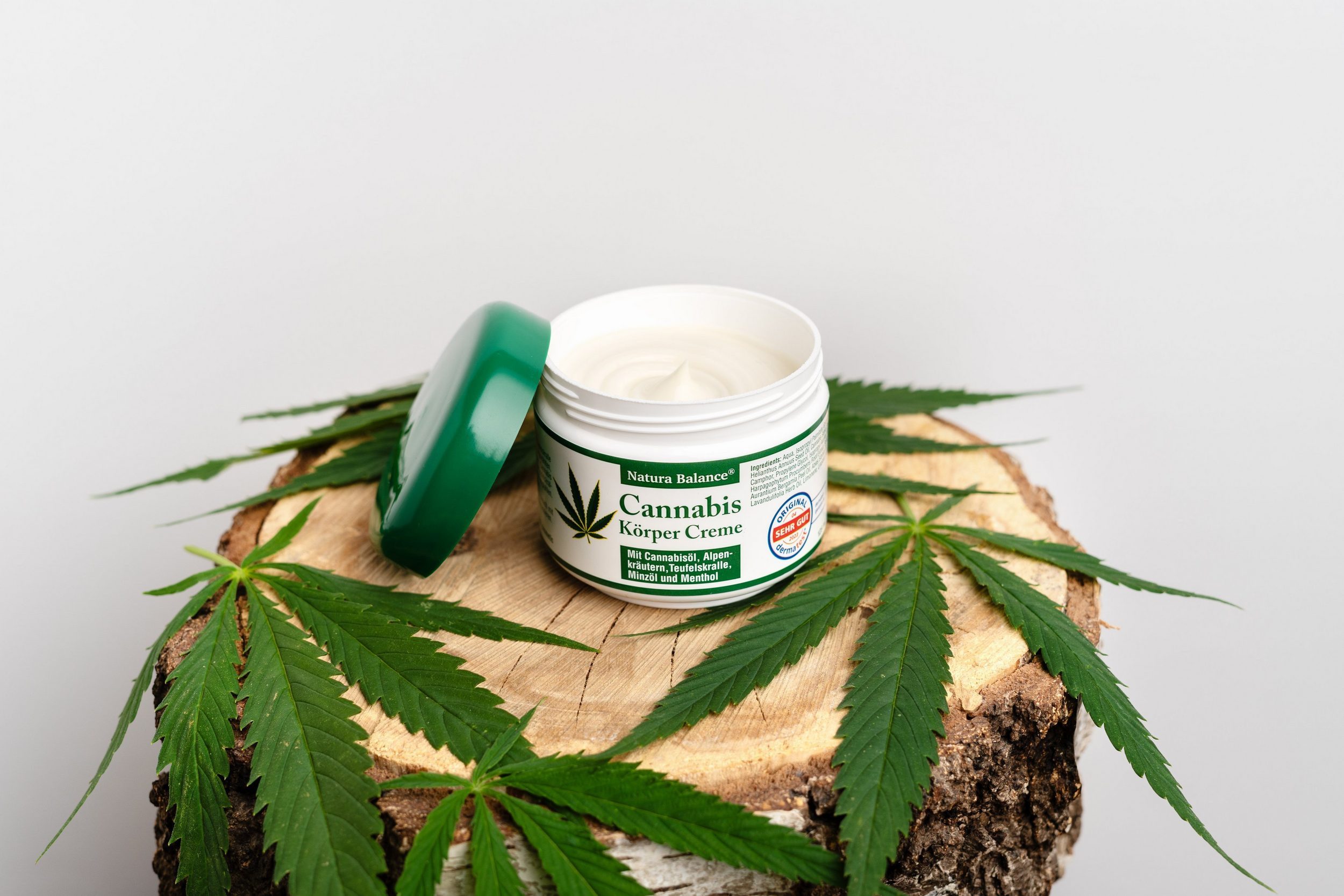 Natura Balance Körpercreme 3 Dosen a 125ml Cannabis Körper Creme Alpenkräuter Salbe