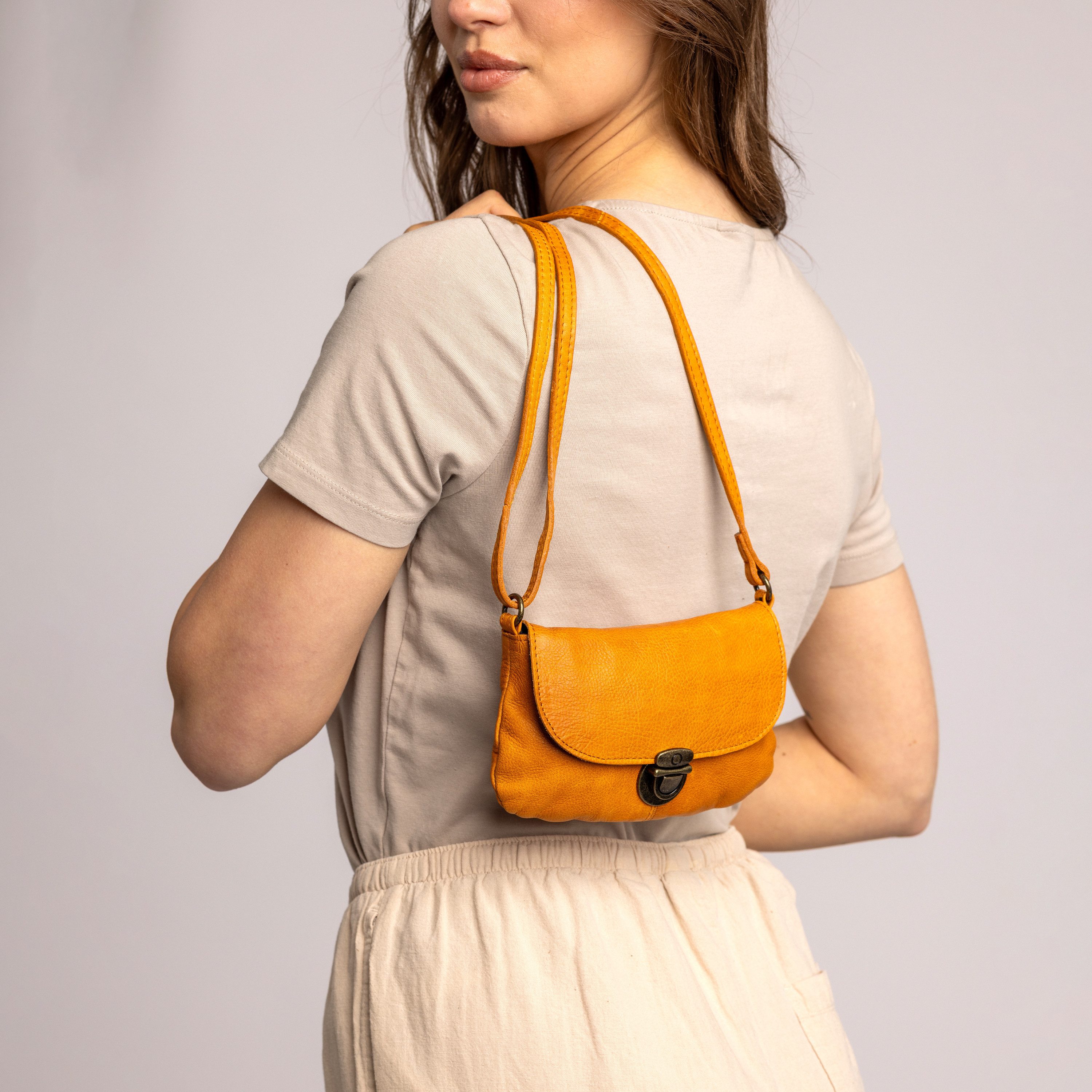 Gusti Leder Handtasche Gusti Leder Handtasche Rona (1-tlg)