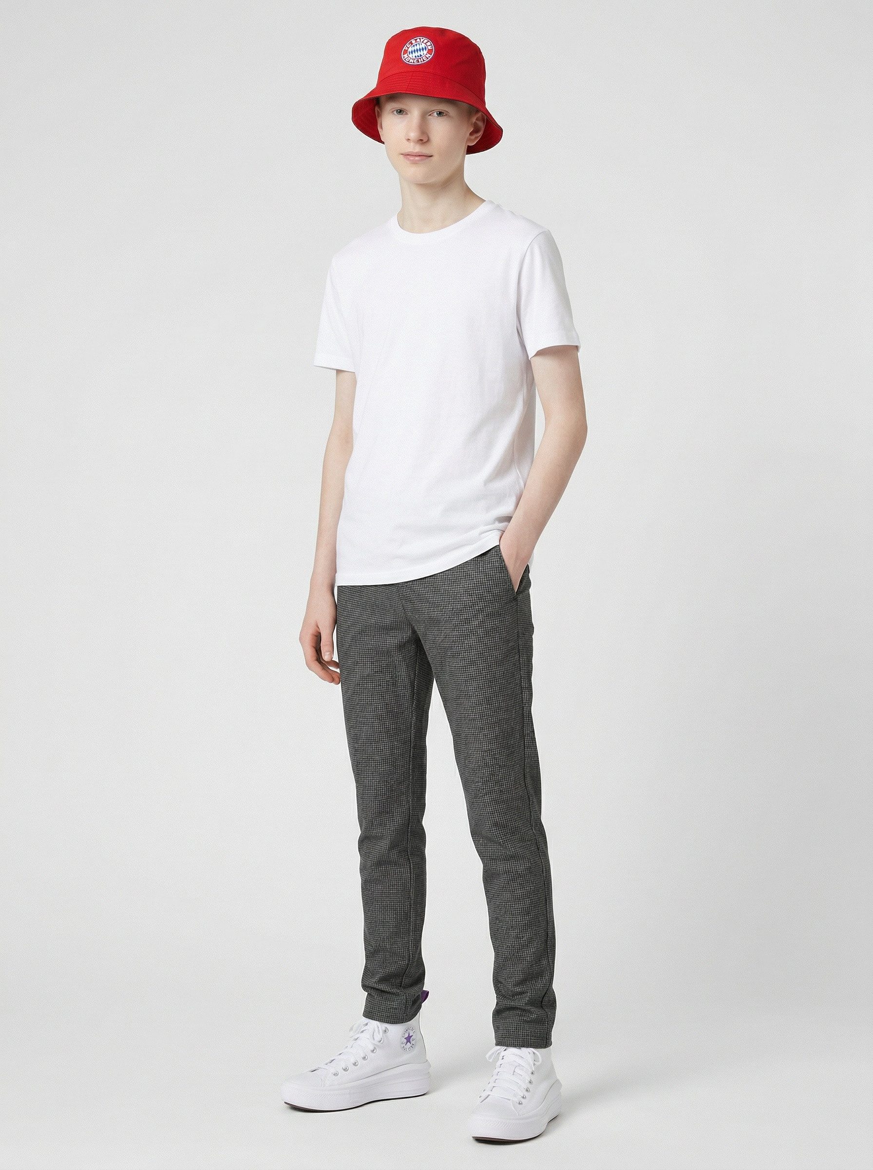 Zum Outfit 9
