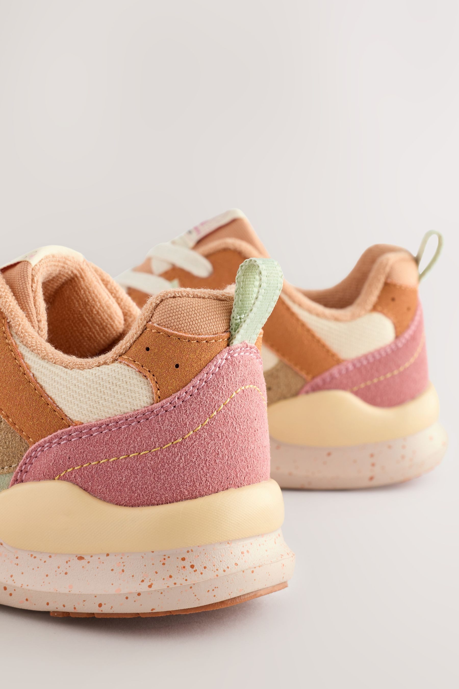 Next Sneaker zum Schnüren mit Farbblock-Design Sneaker (1-tlg)