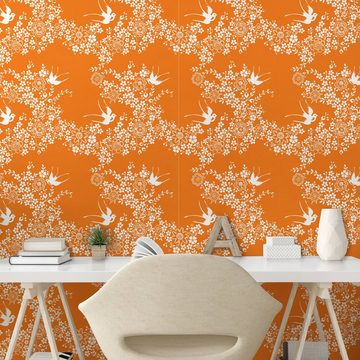 Abakuhaus Vinyltapete selbstklebendes Wohnzimmer Küchenakzent, Orange Japanische Baum-Vogel-Kunst