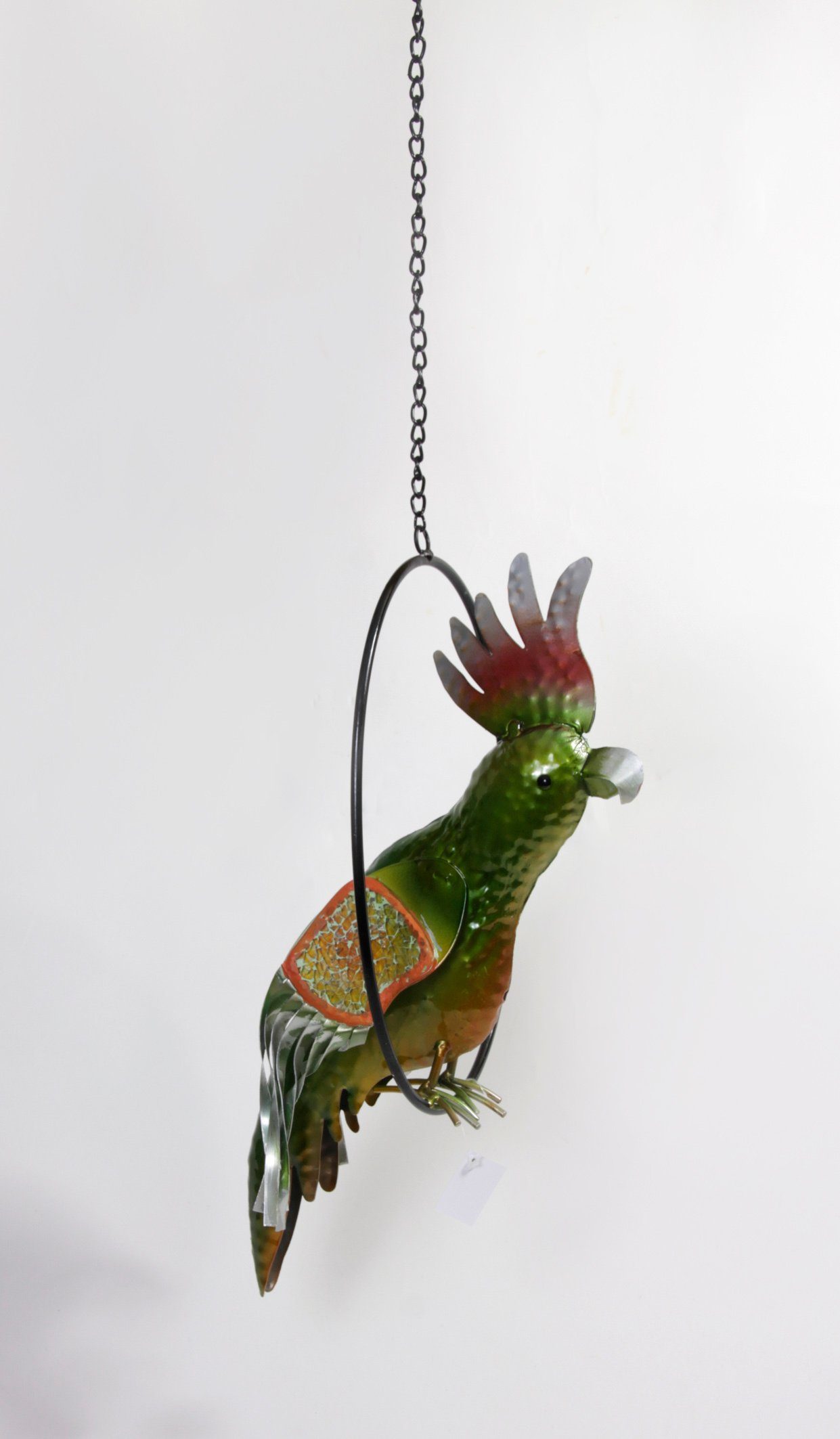 GILDE Hängedekoration Trendige Hängedeko Papagai im Ring in Neonfarben grün, 34 cm