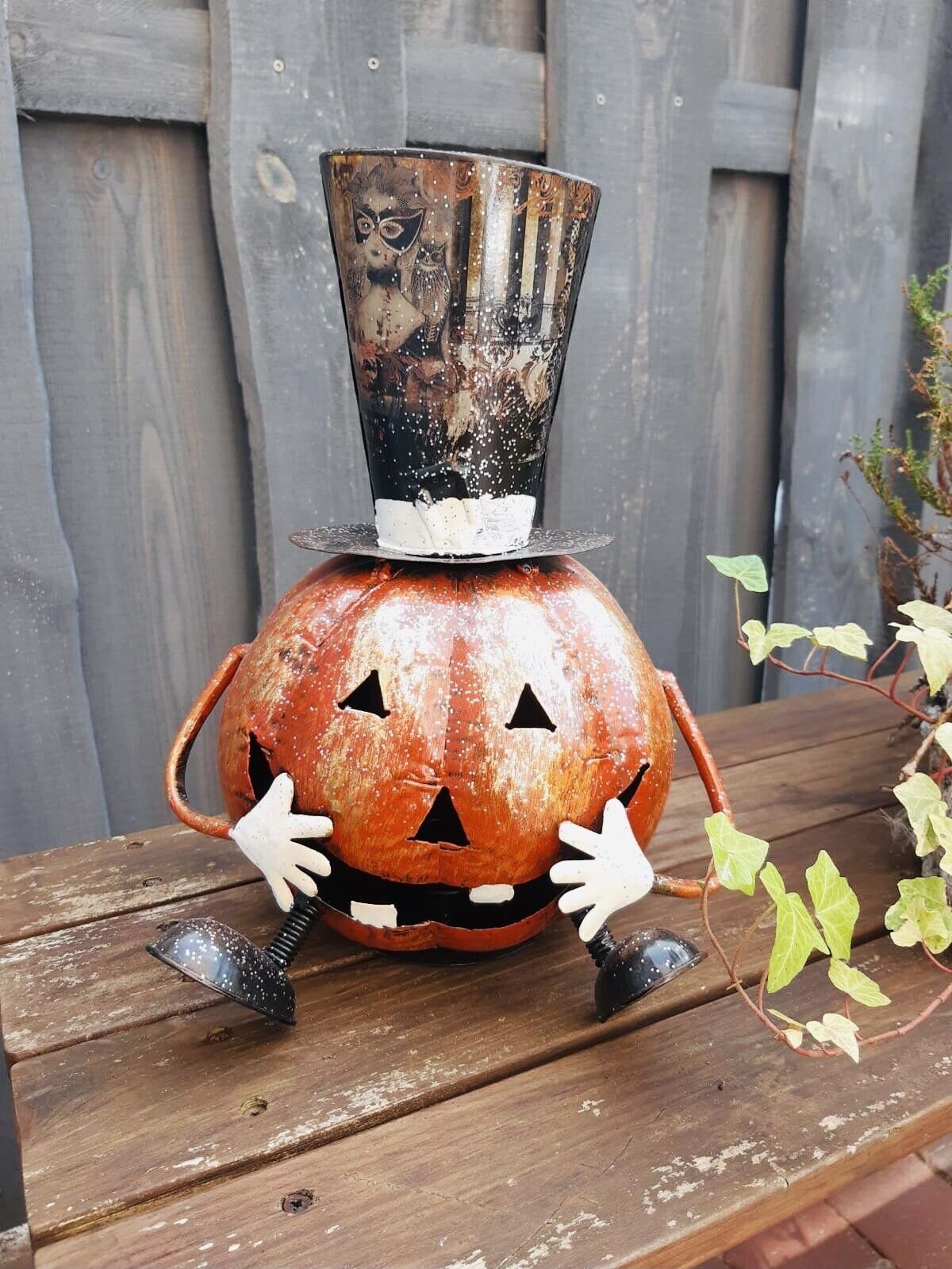 Florissima Dekofigur Halloween lachender Kürbis Herbstdeko Windlicht Laterne Metall mit Hut
