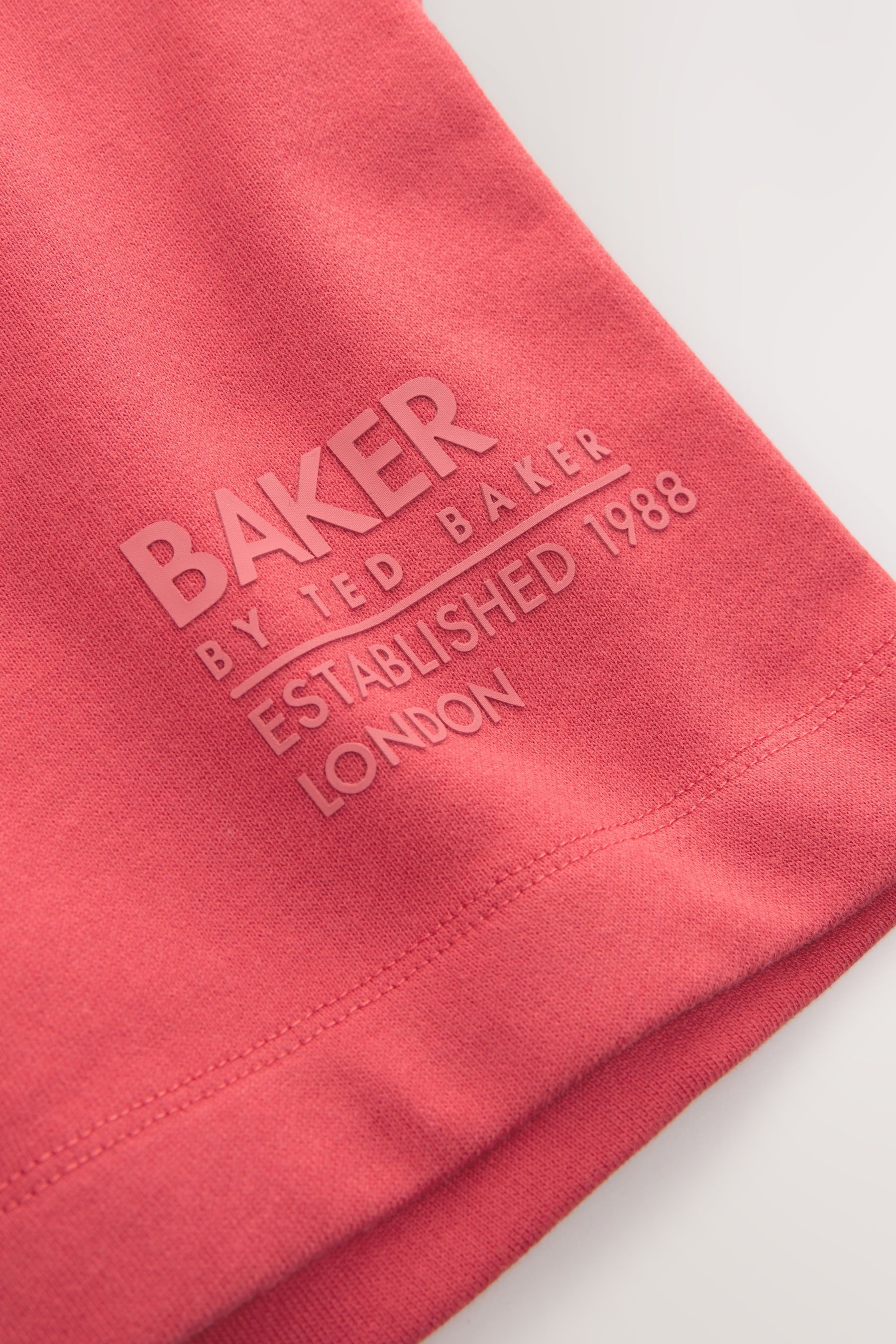 Baker by Ted Baker T-Shirt & Shorts Baker by Ted Baker Oversized Fit T-Shirt + Shorts (2-tlg)