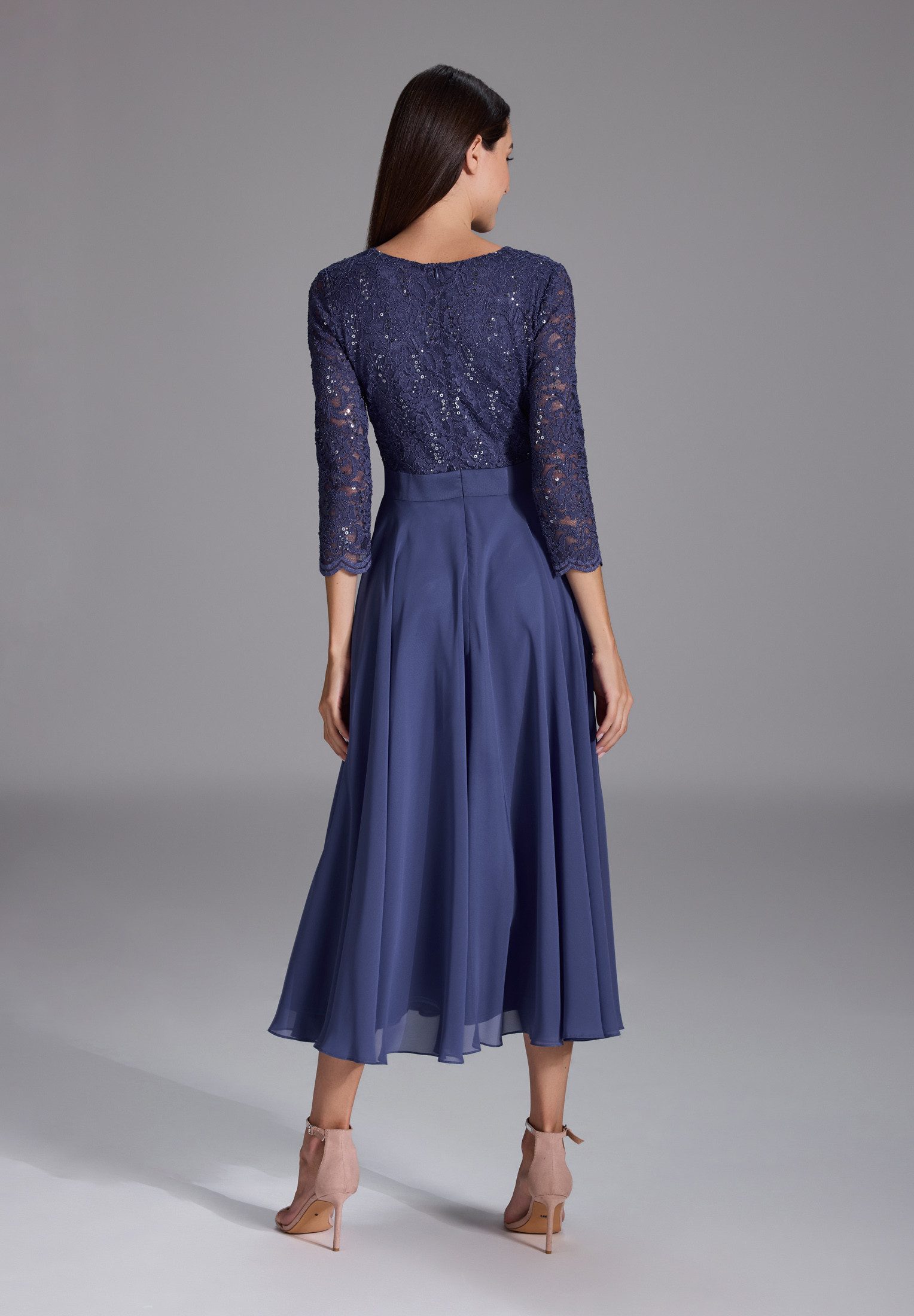 SWING Cocktailkleid Taillierter Schnitt mit ausgestelltem günstig online kaufen