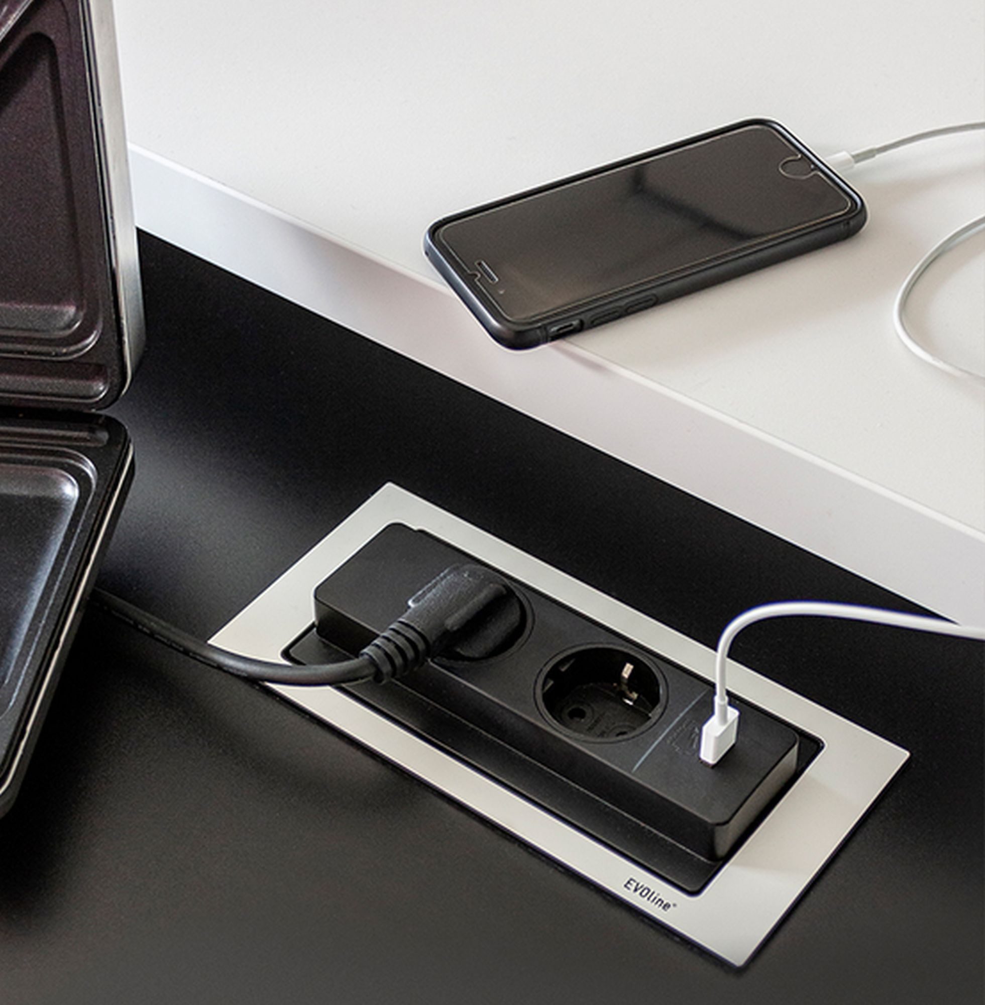 Evoline Einbausteckdose Küche EVOline BackFlip Küchensteckdos USB C versenkbar Einbau-Tischsteckdose 3-fach (USB-Anschlüsse, Schutzkontaktstecker)