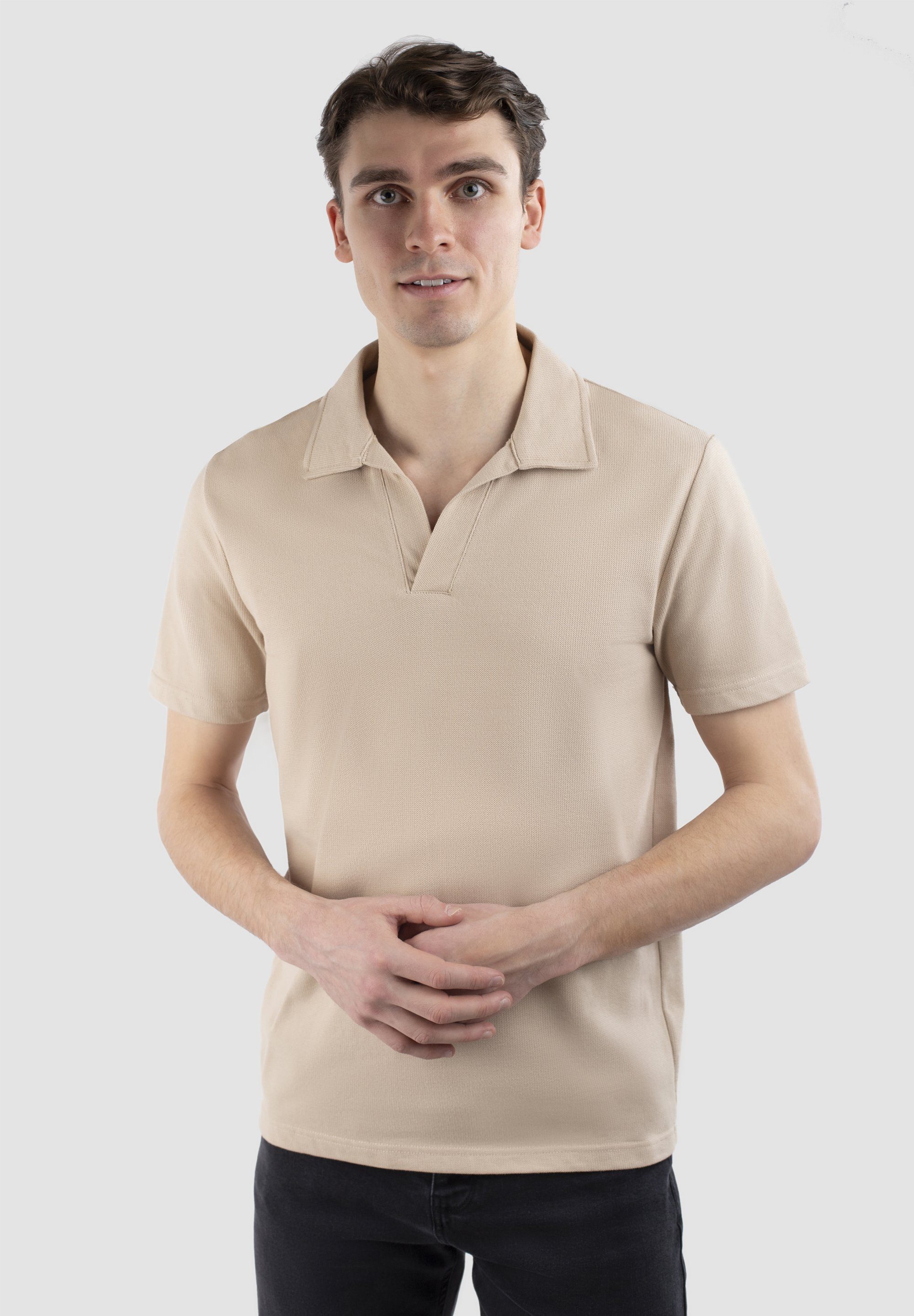 Ciszere Poloshirt Nelson Polo shirt with open collar. beige
