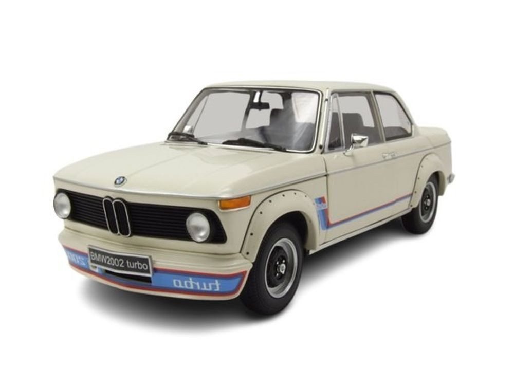 Kyosho Modellauto BMW 2002 Turbo 1974 weiß, Maßstab 1:18