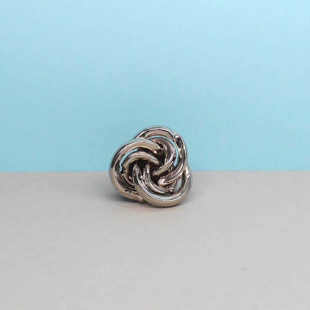 Hanayama Spiel HUZZLE CAST VORTEX - schönes Knotenpuzzle, Knobelspiel, Metallpuzzle