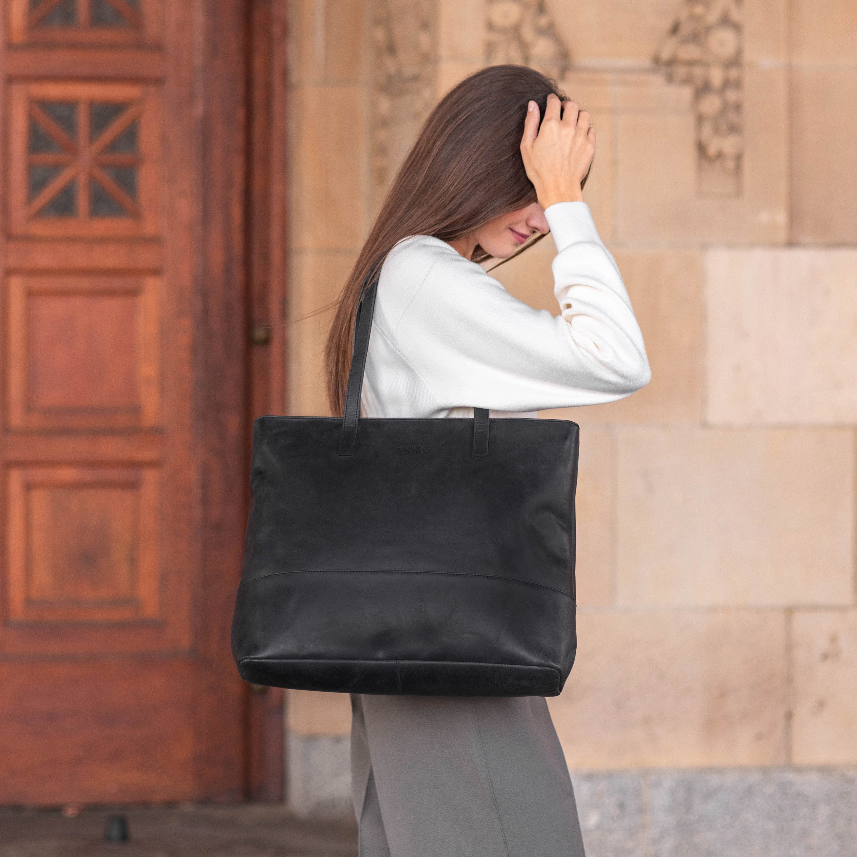 Gusti Leder Handtasche Gusti Leder Handtasche Carine (1-tlg)