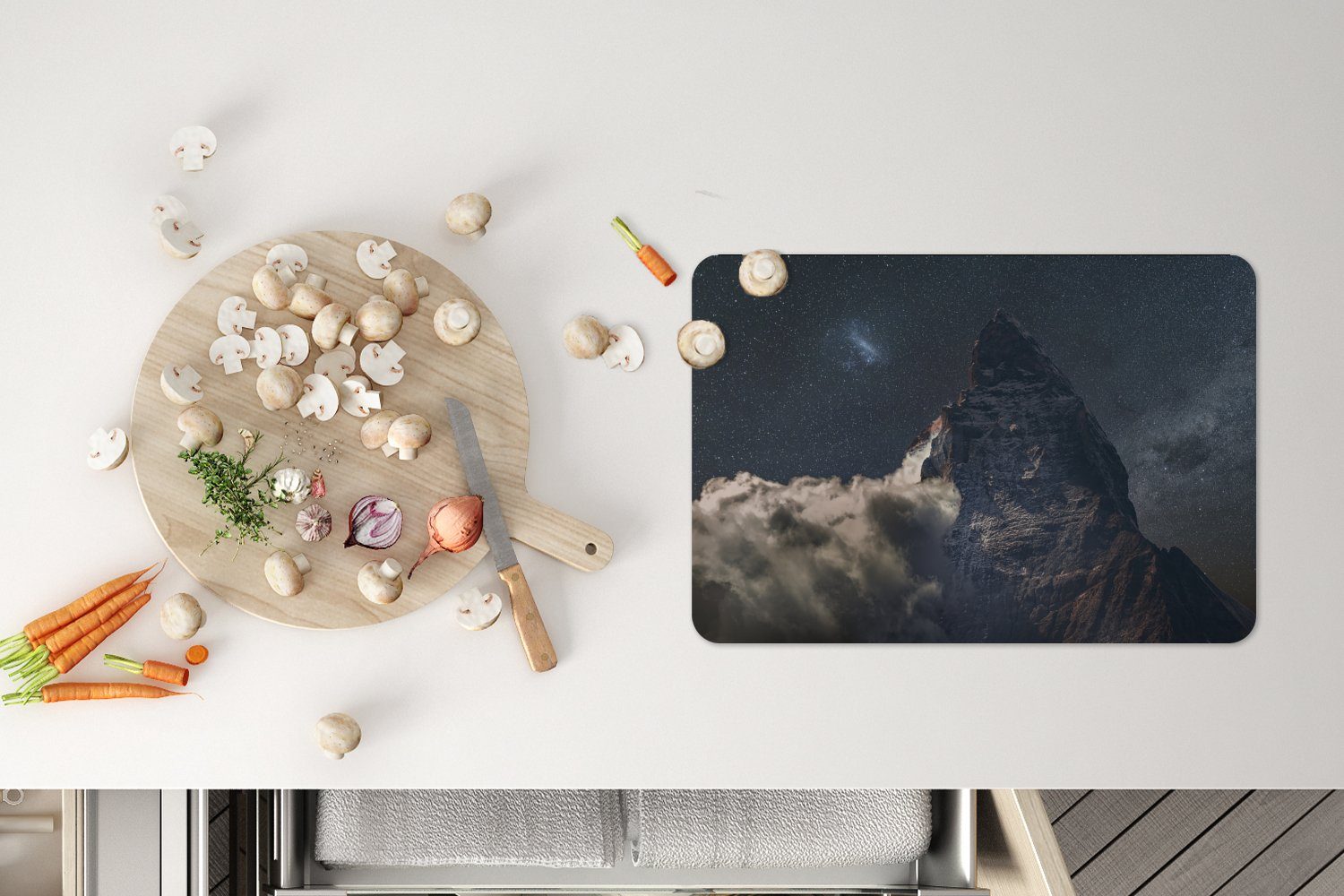 Tischmatten, Matterhorn Platzset, Nähe der, der Wolke Platzmatte, Platzdecken, von in Schmutzabweisend Nachthimmel Niedrige MuchoWow, in (6-St), Platzset, unter