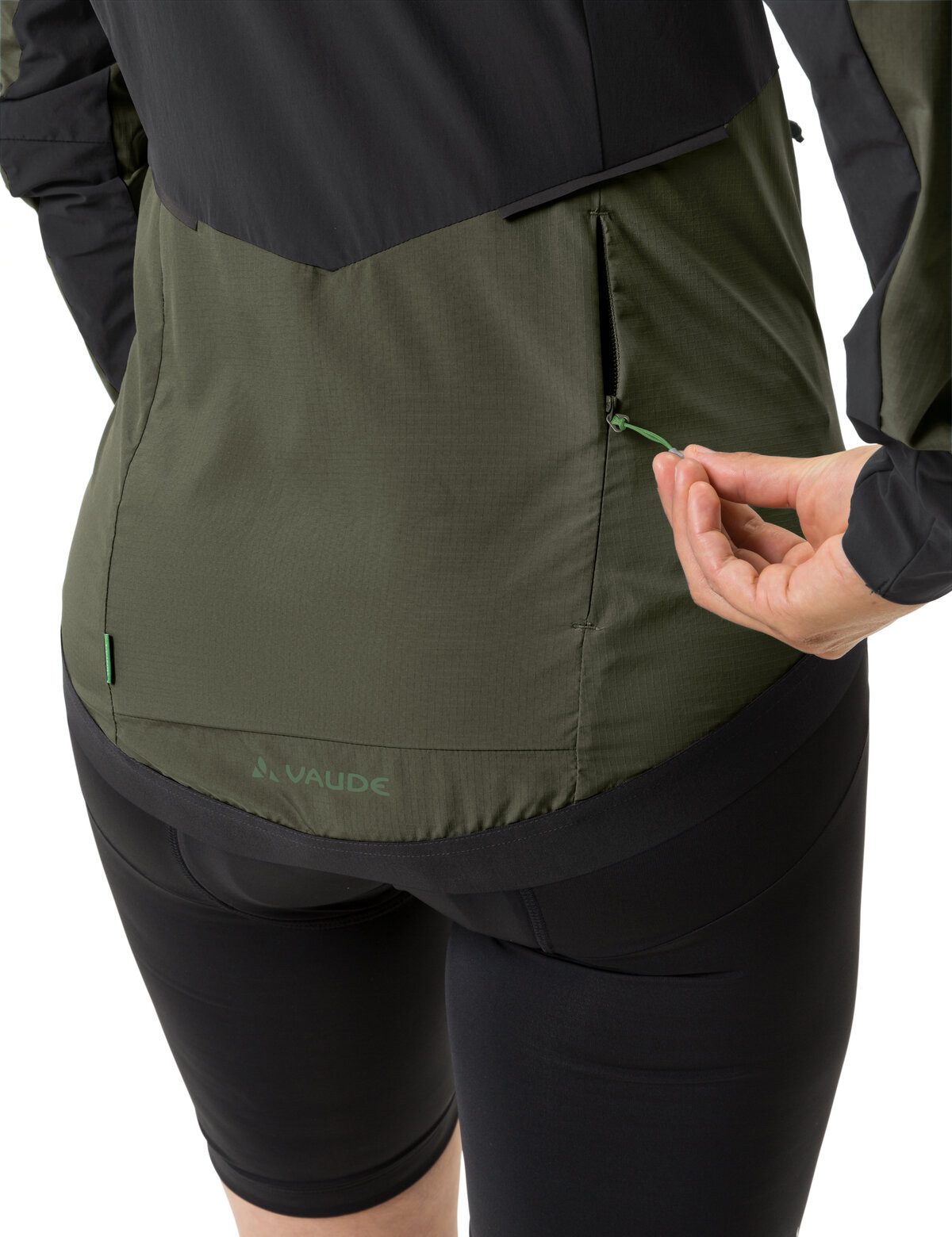 VAUDE Fahrradjacke besonders geringes Gewicht, kleines Packmaß, winddicht, atmungsaktiv – Bild 4 von 5