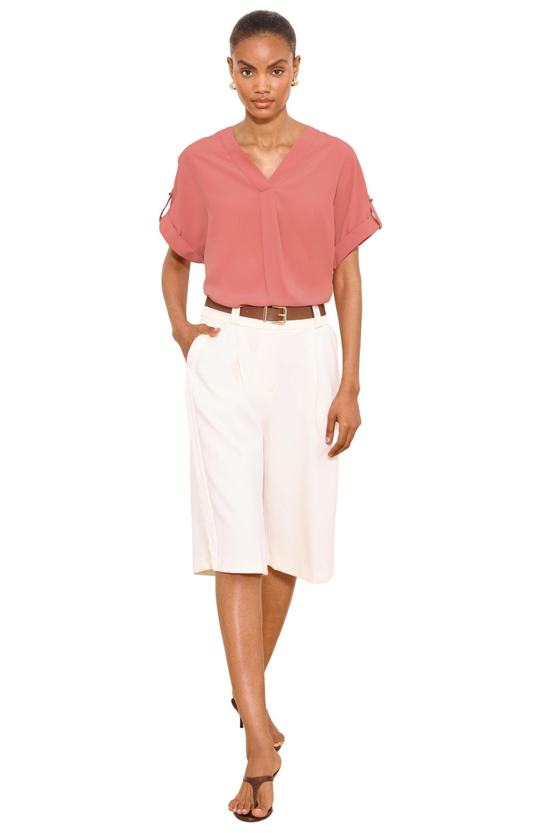 LIPSY V-Shirt Lipsy Kurzarm-Oberteil mit V-Ausschnitt, Regular (1-tlg)