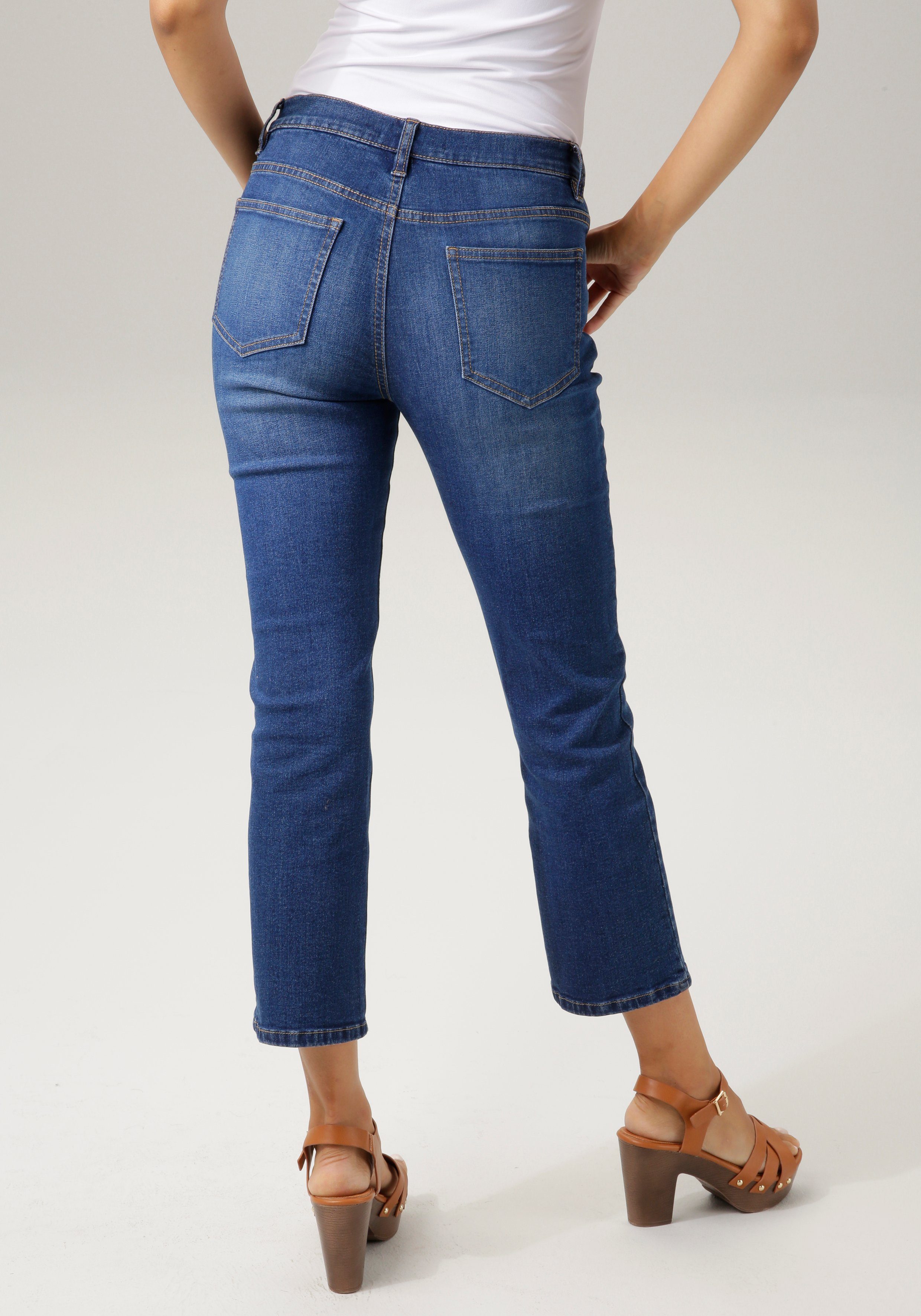 Aniston CASUAL Bootcut-Jeans in trendiger 7/8-Länge günstig online kaufen