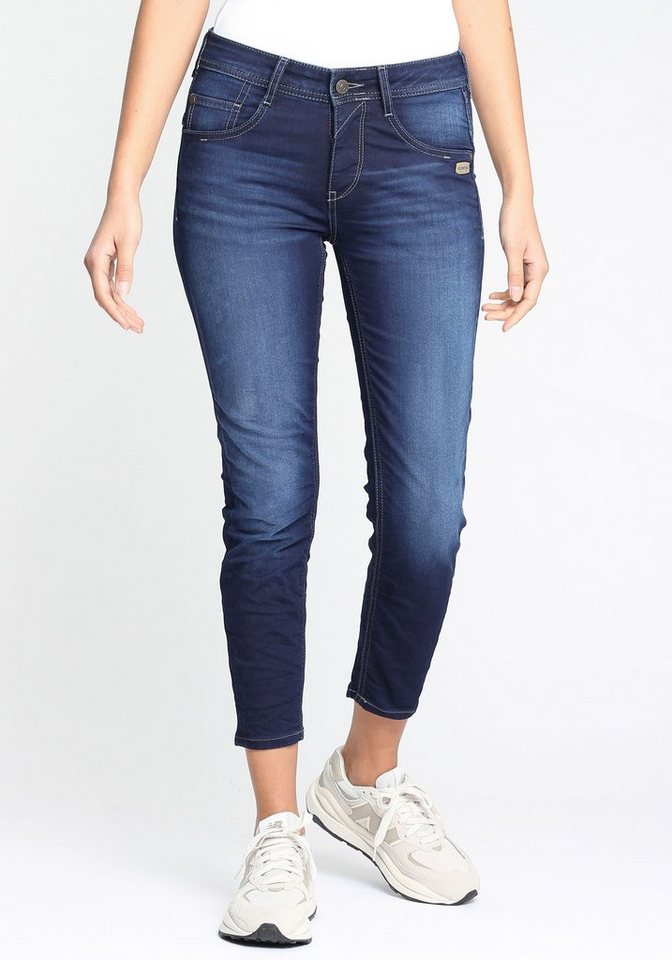 GANG Relax-fit-Jeans 94AMELIE CROPPED mit Stretch für hohen Tragekomfort,  Für normalen Fit eine Nummer kleiner bestellen, sonst Relaxed Fit