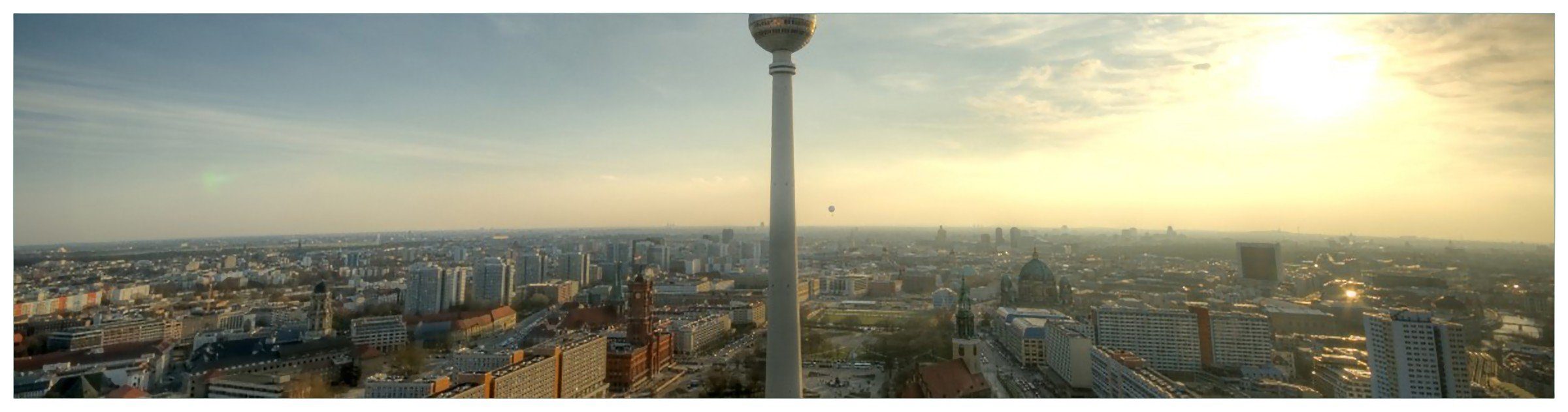 Wallario Küchenrückwand Fernsehturm Berlin mit Panoramablick über die Stadt, (1-tlg)