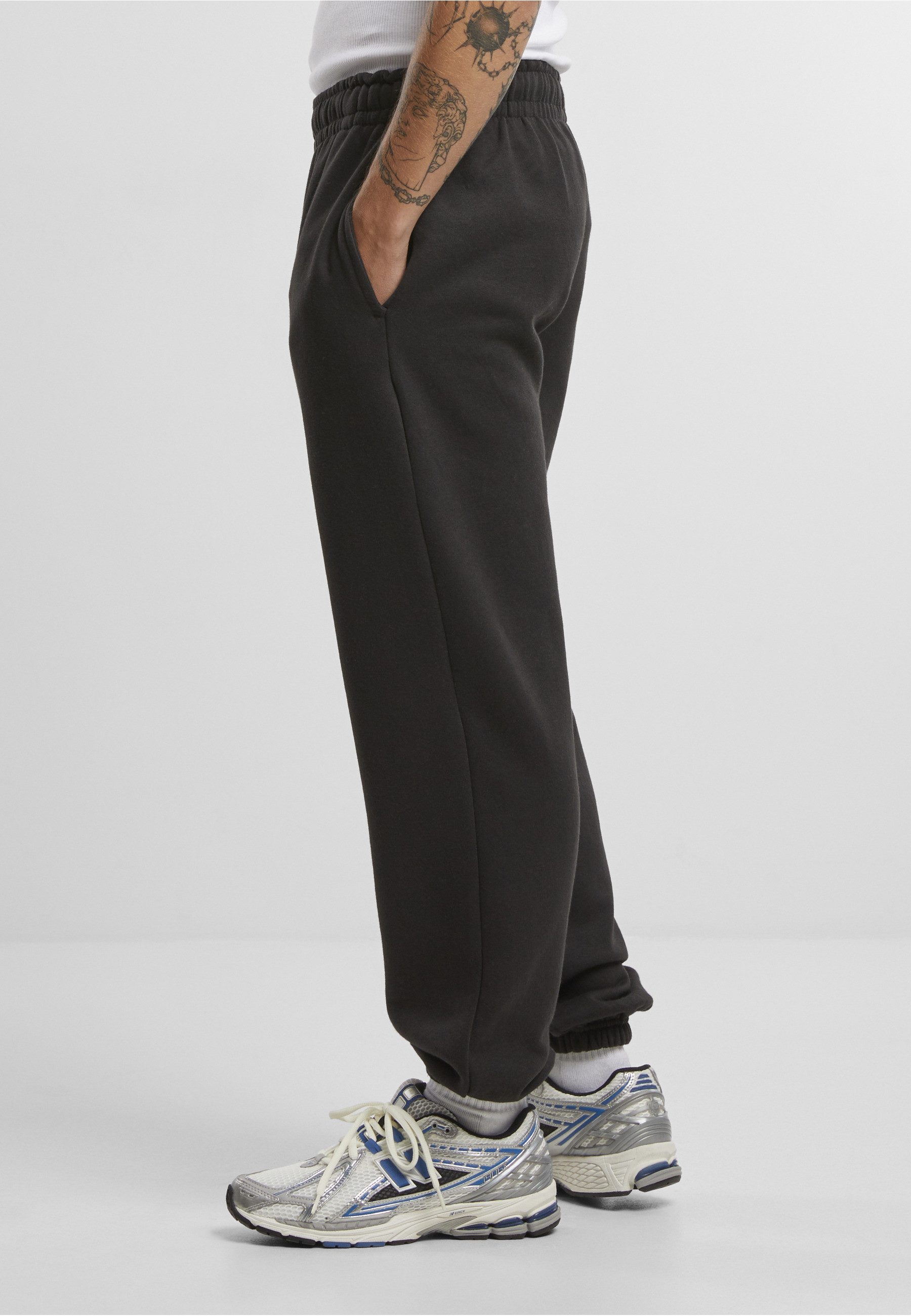URBAN CLASSICS Jogginghose Urban Classics Basic Essential Sweatpants (1-tlg)
