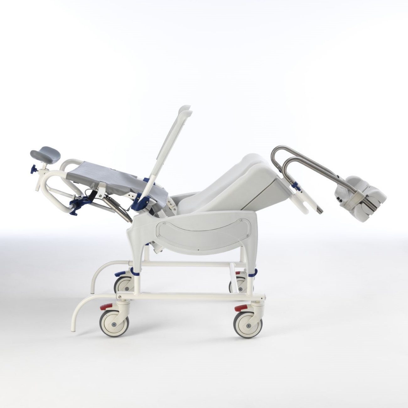 Invacare Dusch-Toilettenrollstuhl Aquatec Ocean VIP Ergo Ocean Dual VIP Ergo Toilettenrollstuhl