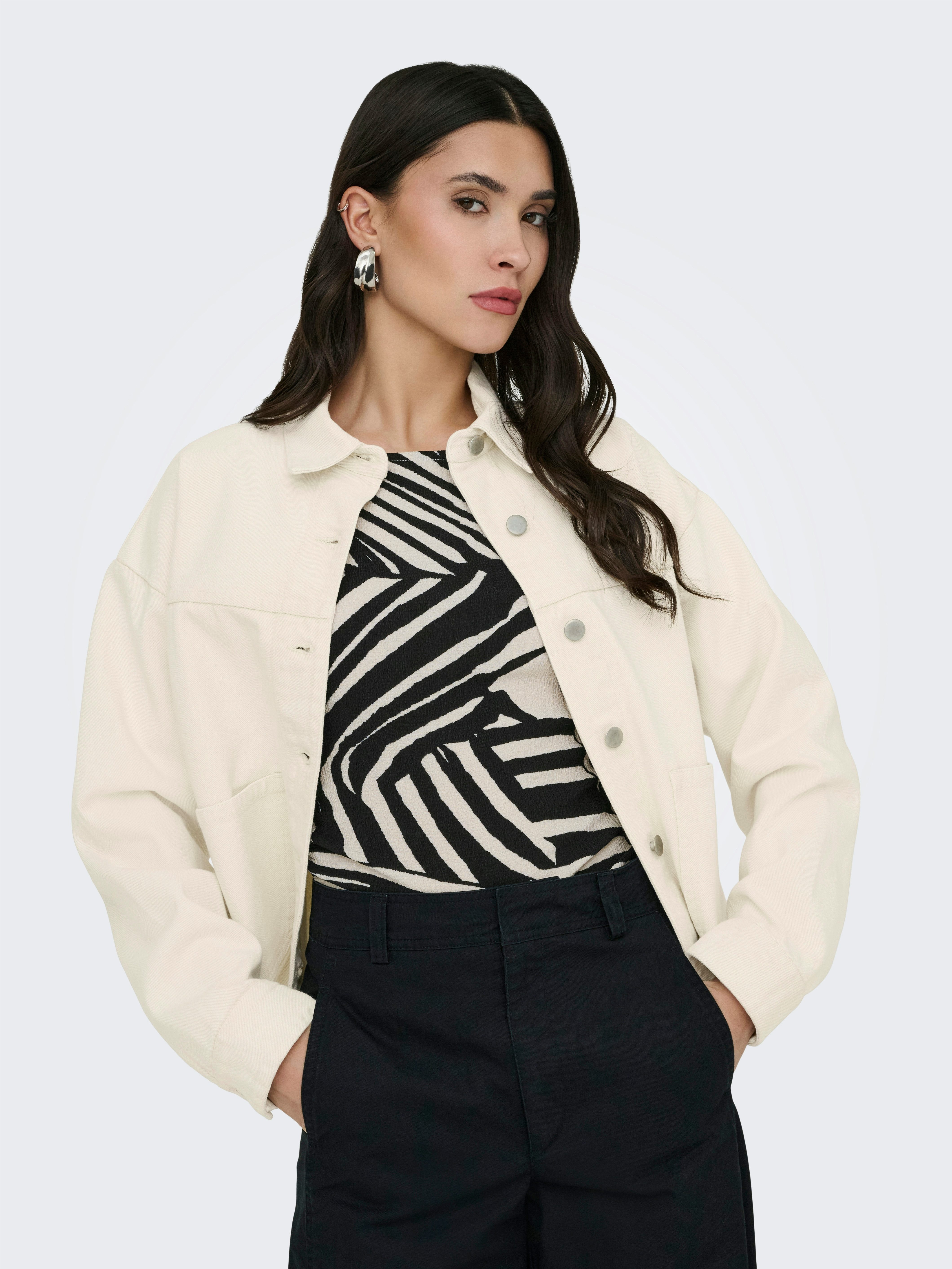 JDY Jeansjacke JDYNOMA L/S SHACKET PNT DIA Baumwolle, Denim Style