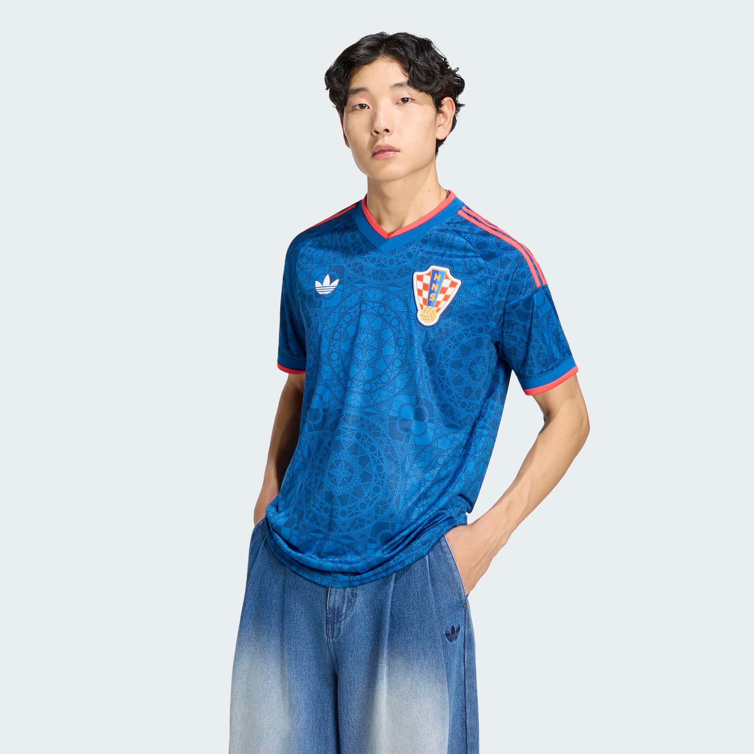 adidas Performance Fußballtrikot KROATIEN 26 AUSWÄRTSTRIKOT mit Climacool Technologie, aus Polyester, mit V-Ausschnitt