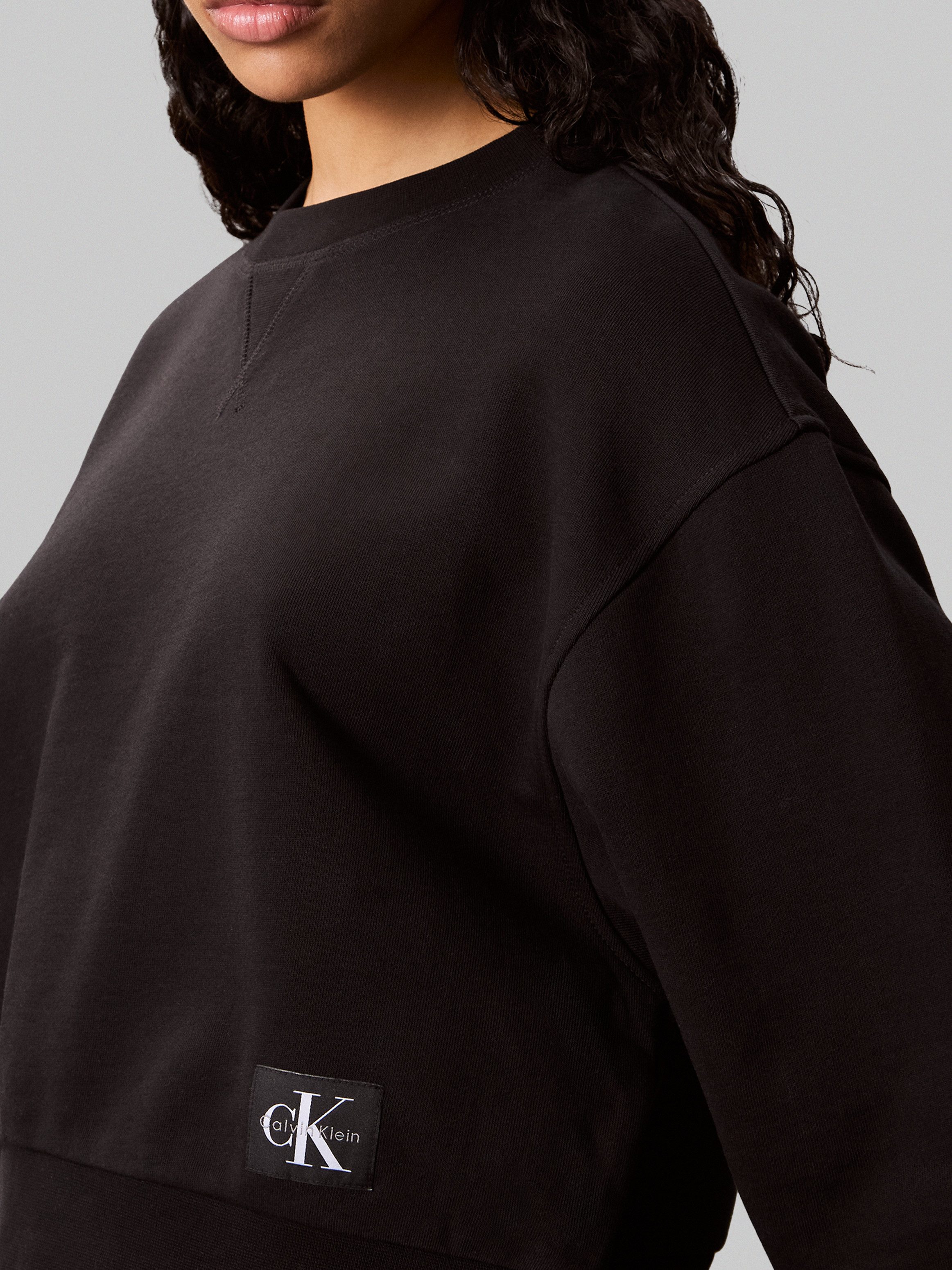 Calvin Klein Jeans Sweatshirt FRENCH TERRY WOVEN LABEL CREW Regular fit mit Rundhalsausschnitt