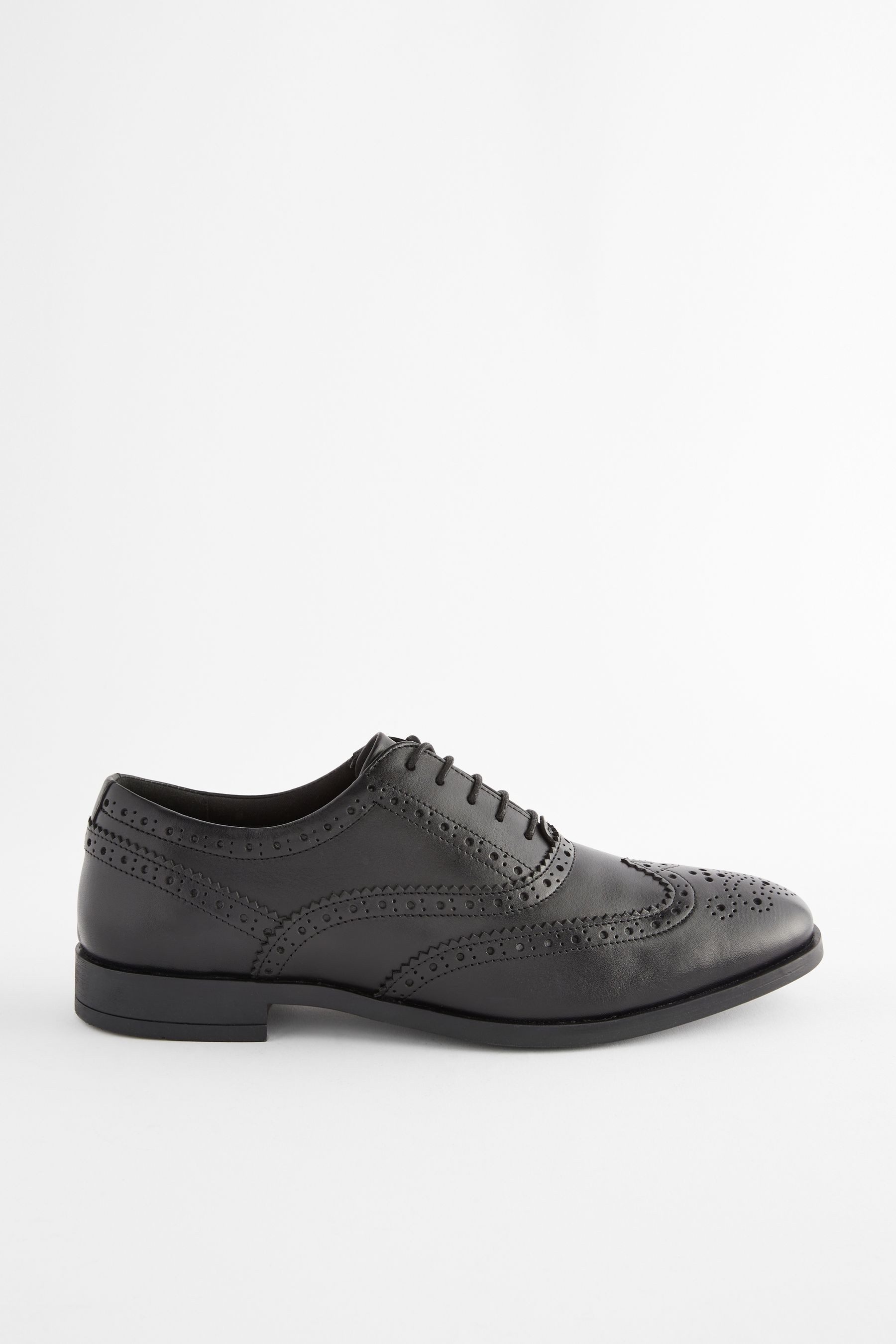 Next Oxford-Brogues aus Leder, weite Passform Budapester
