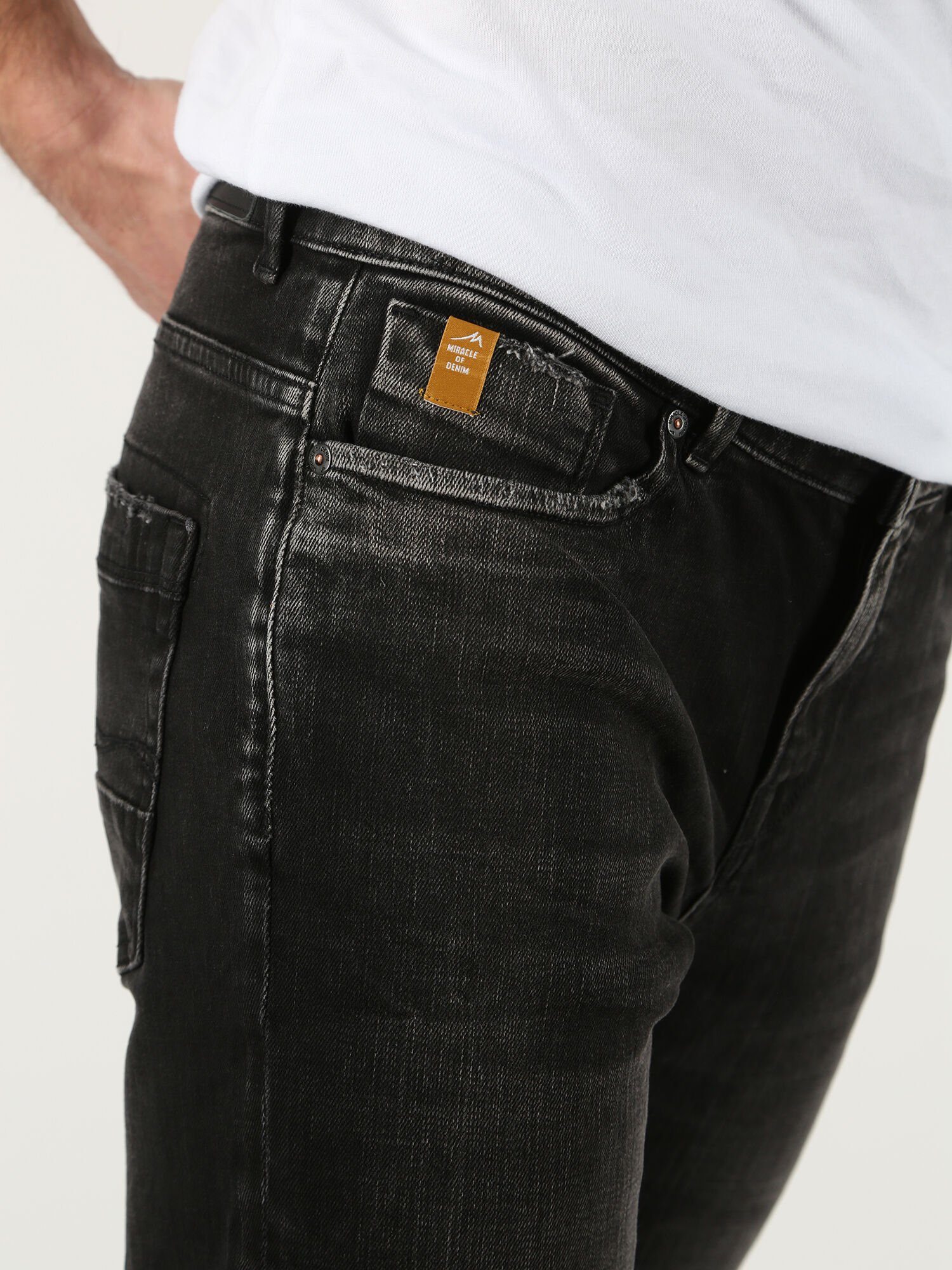 of Denim 5-Pocket-Style Black Miracle Argentina Slim-fit-Jeans
