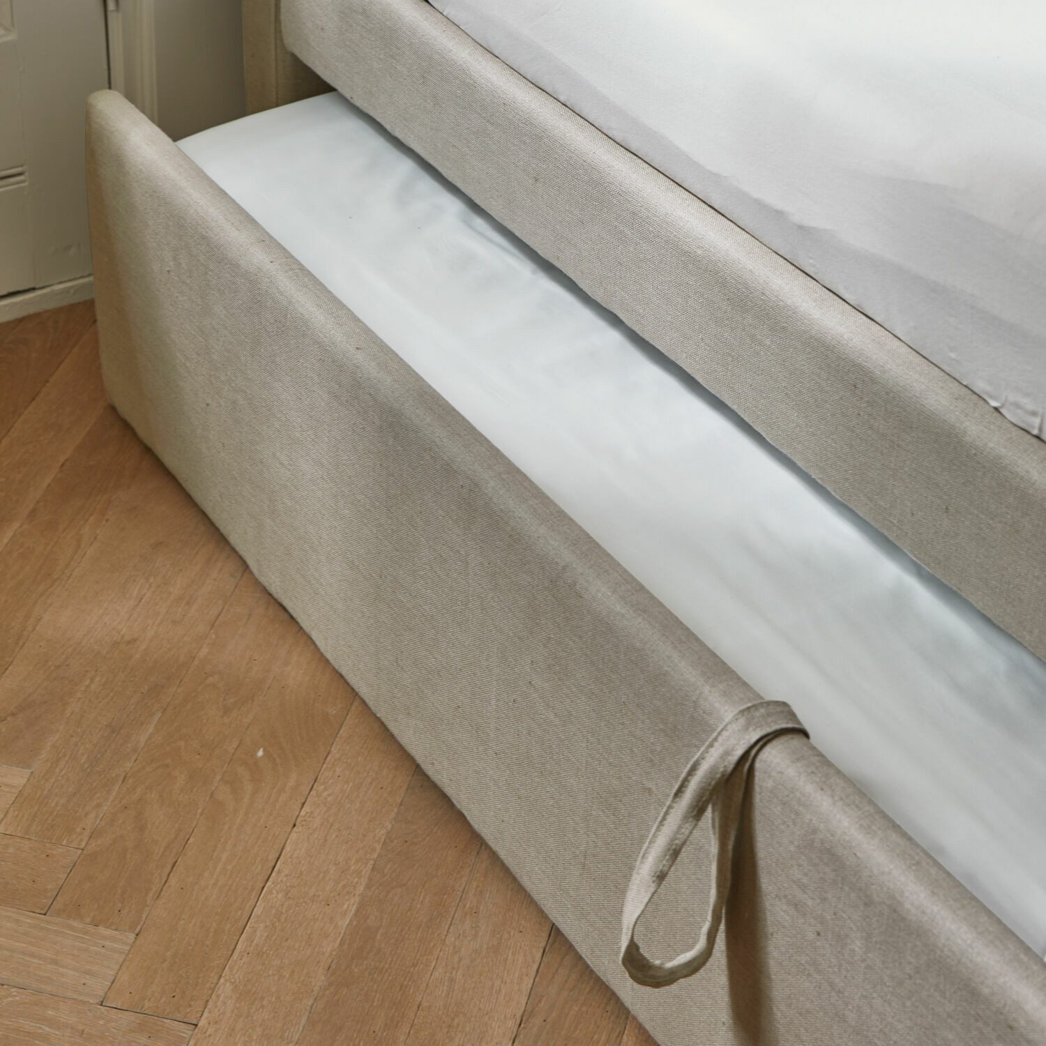 Mirabeau Bett Bett Thistlewood creme
