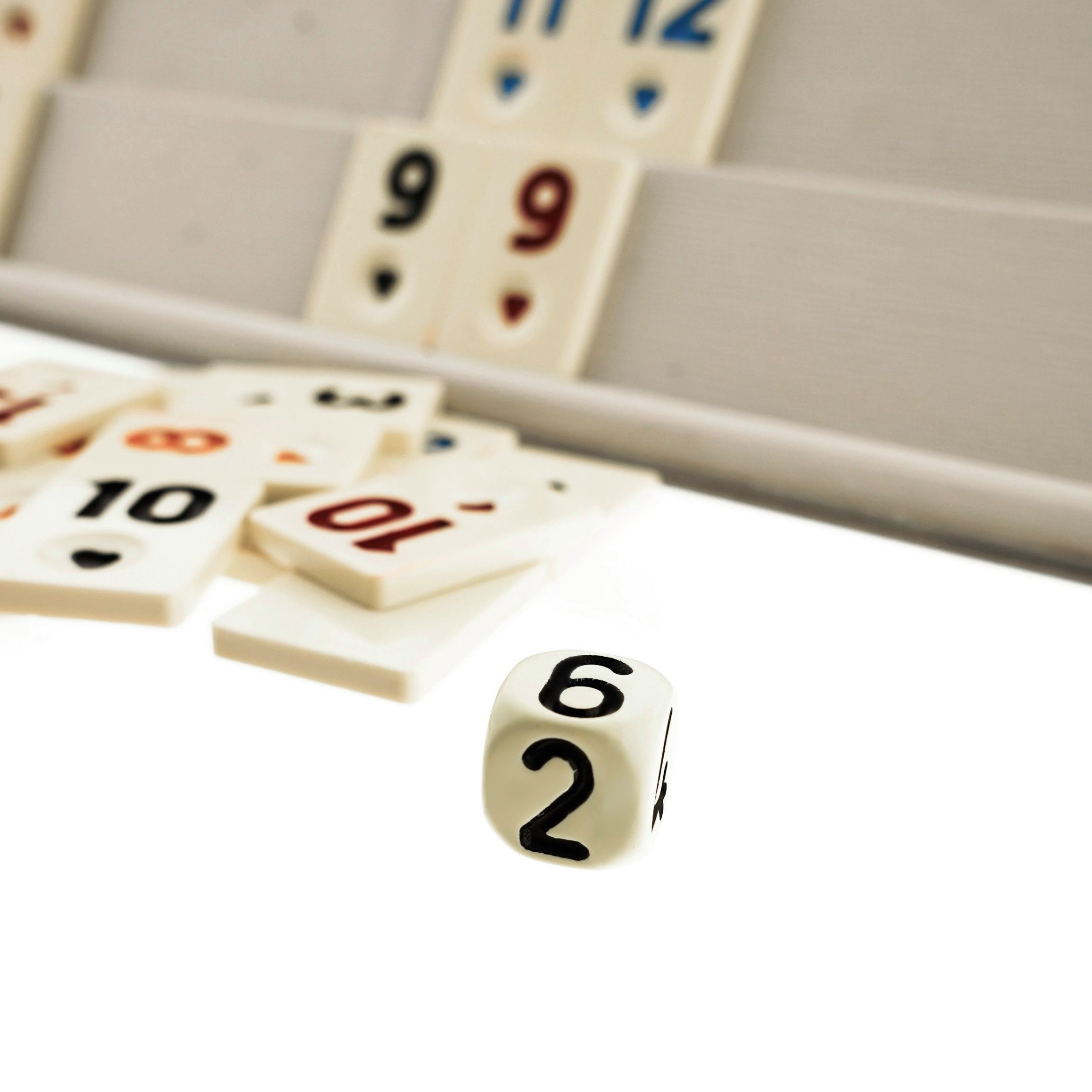 Almina Spiel Rummikub Brettspiel aus Plastik – Okey, Rummy