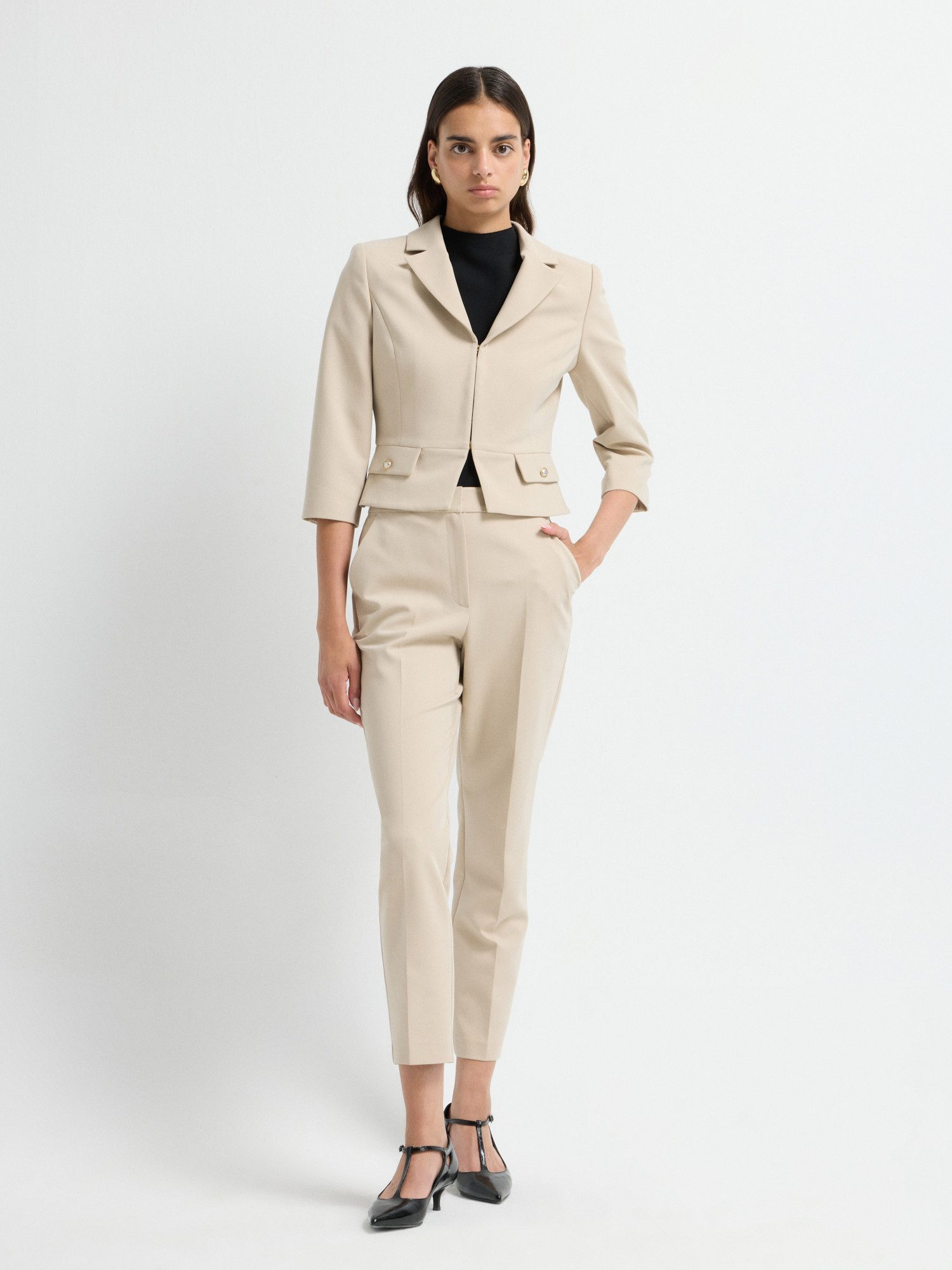 adL Kurzblazer Damen Crop Jacke mit Taschenklappen – Bild 2 von 5