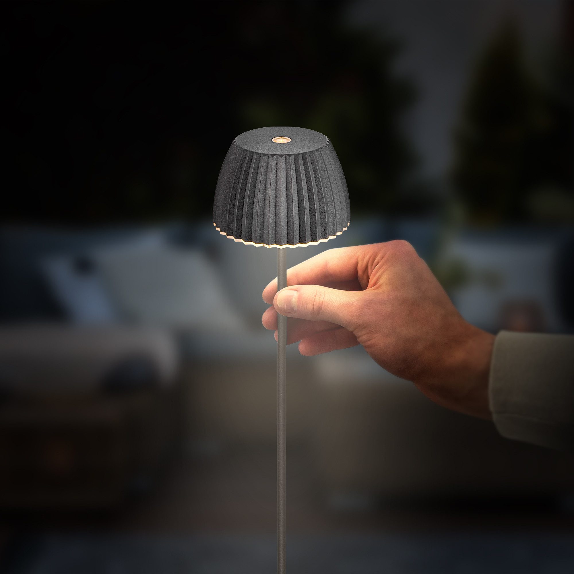 Briloner Leuchten LED Gartenleuchte Gartenlampe Erdspieß kabellos Akku dimmbar, Einzelpack, LED wechselbar, warmweiß, Einzelstück/2er-Set, Akku tauschbar, Outdoor, Balkon, Terrasse