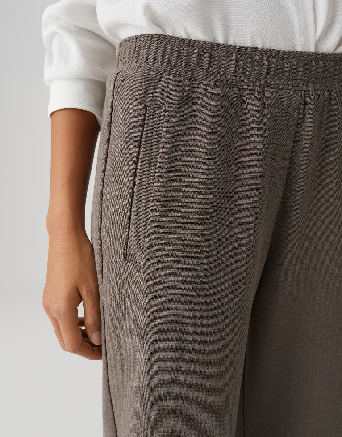 OPUS Stoffhose MYHA FLOW in feiner Mélange Optik Schmal zulaufendes Bein, weicher Griff, pflegeleicht – Bild 4 von 5