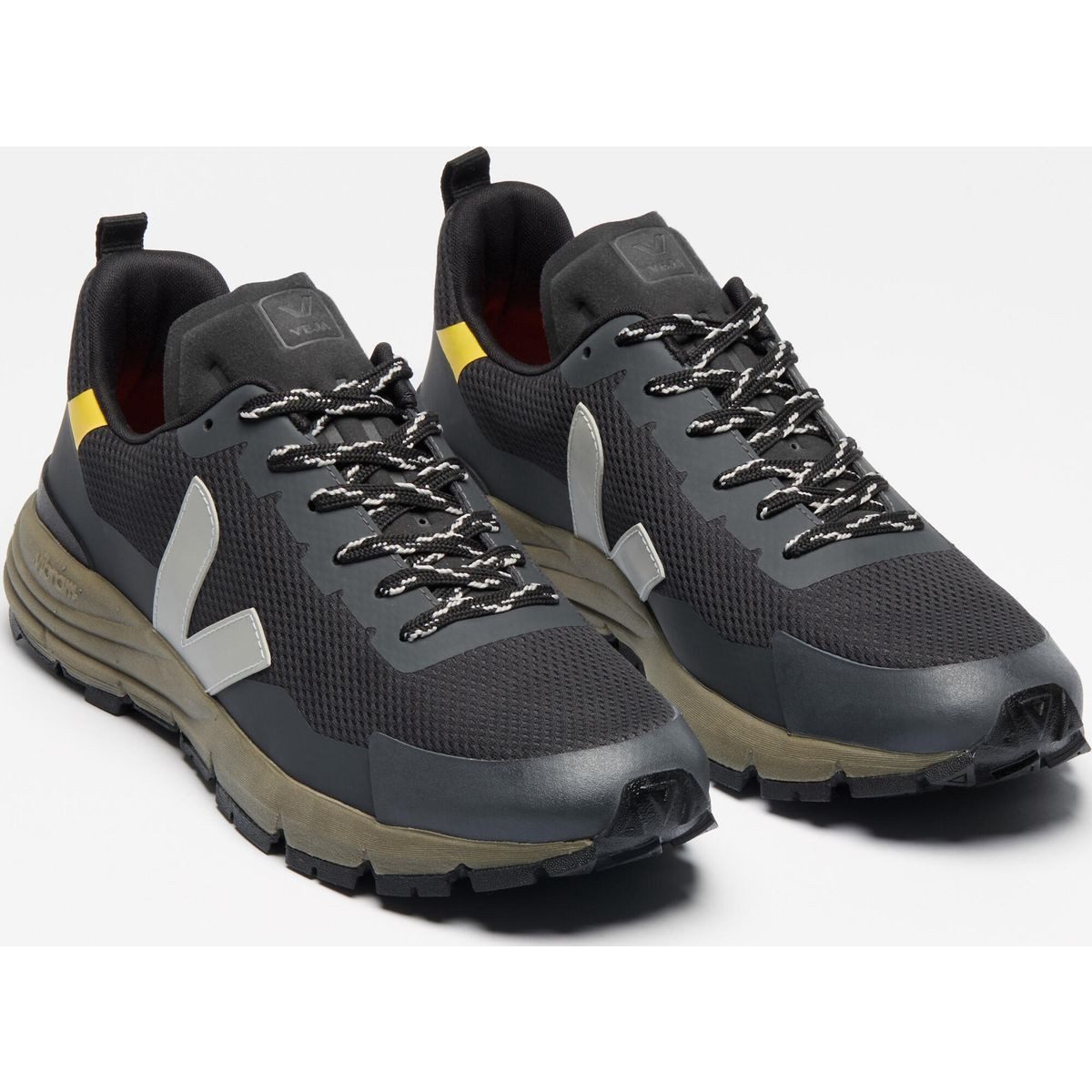 VEJA Dekkan Alveomesh Men Sneaker Nachhaltiger Herrenschuh aus recyceltem Polyester und