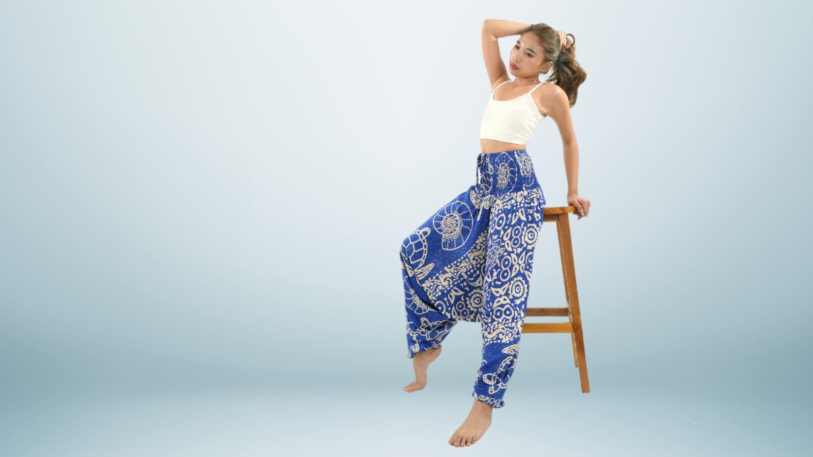 PANASIAM Haremshose Aladinhose aus 100% Viskose weite Haremshose mit breitem Gummibund tropische Genie Hose Buddha Hose Relaxhose lockere Sommerhose Pumphose